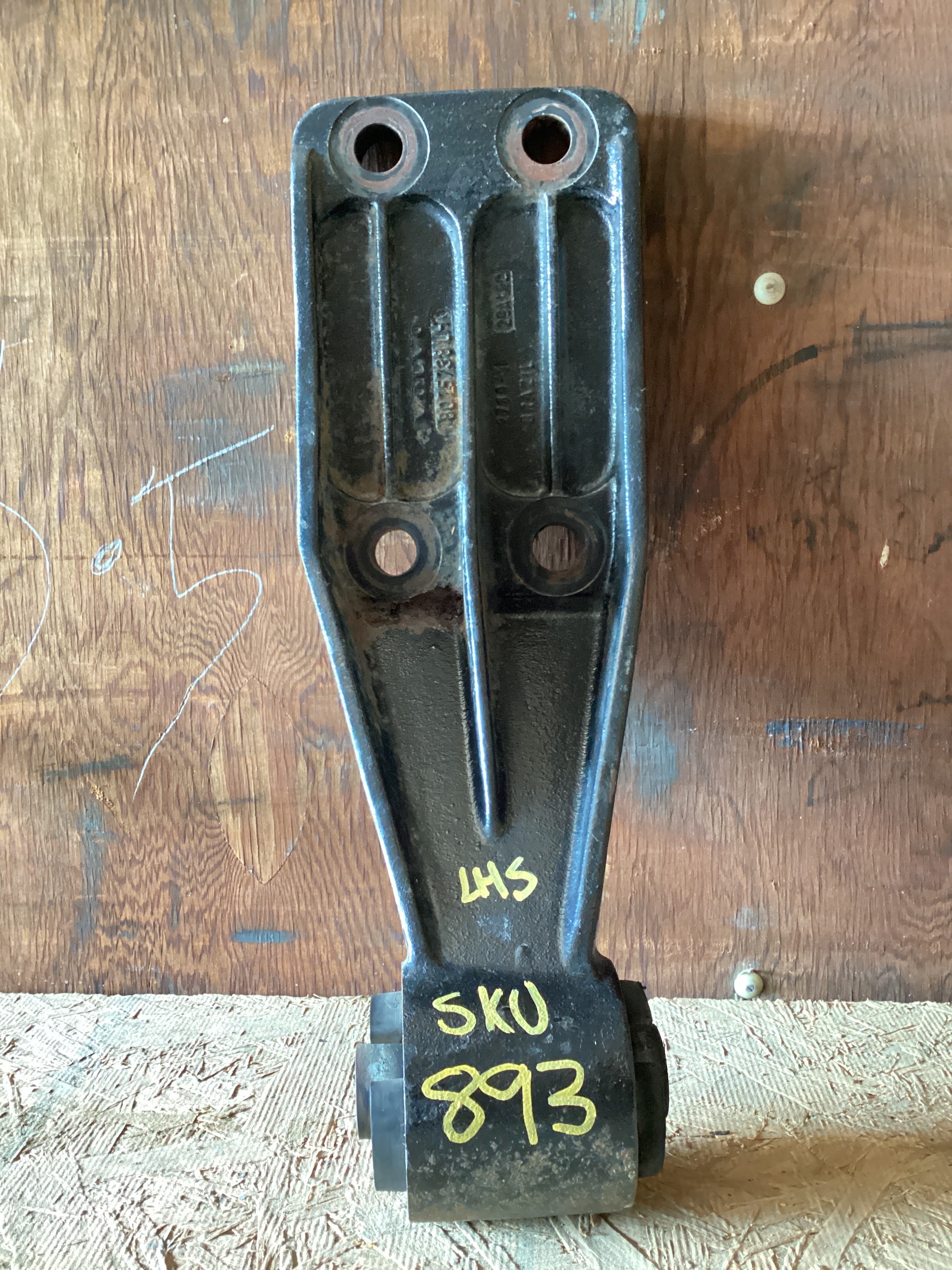 USED | CAB SUPPORT LHS VOLVO | SKU893