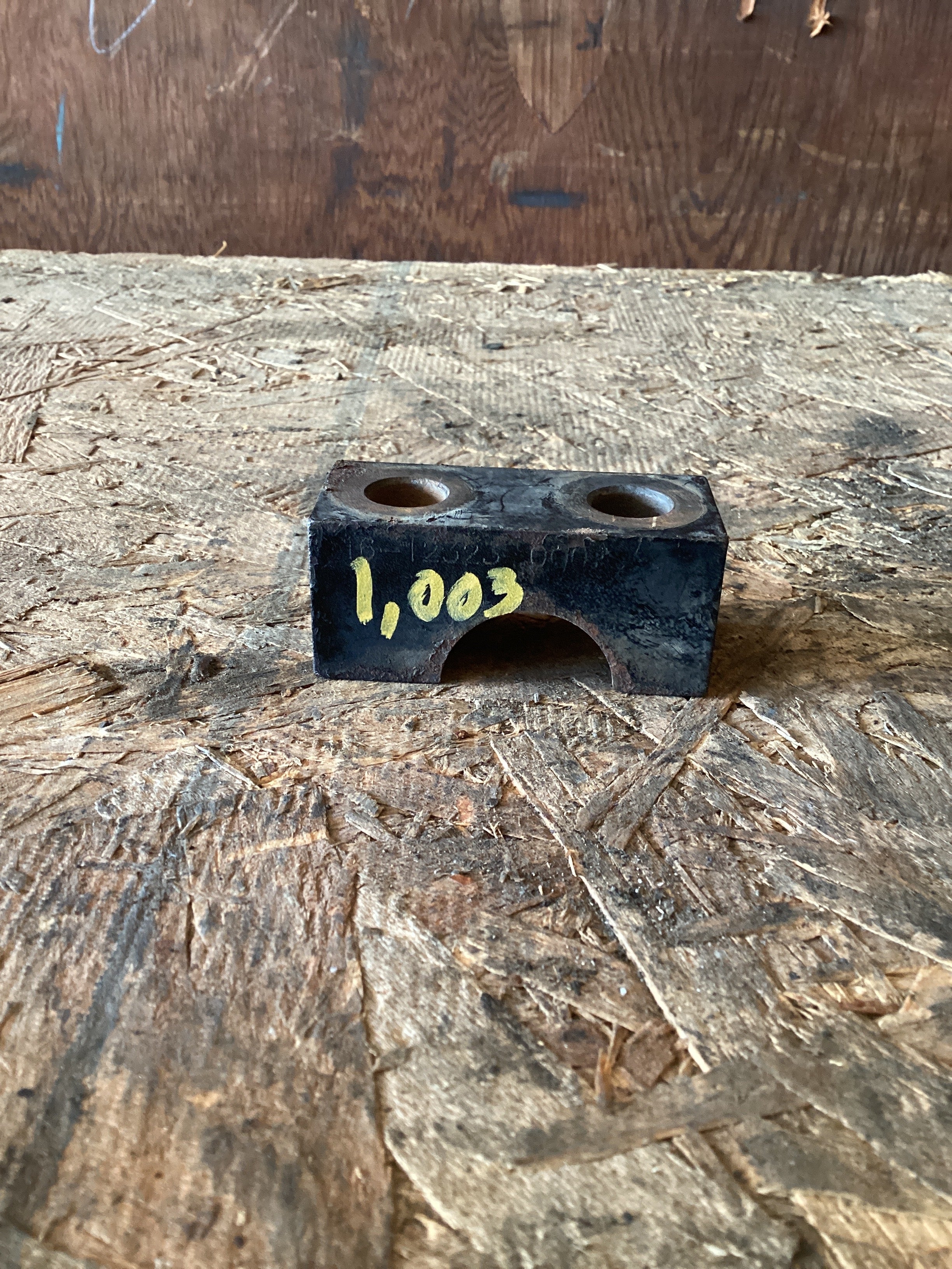 USED | SPRING PIN RETAINER FREIGHTLINER | SKU1,003