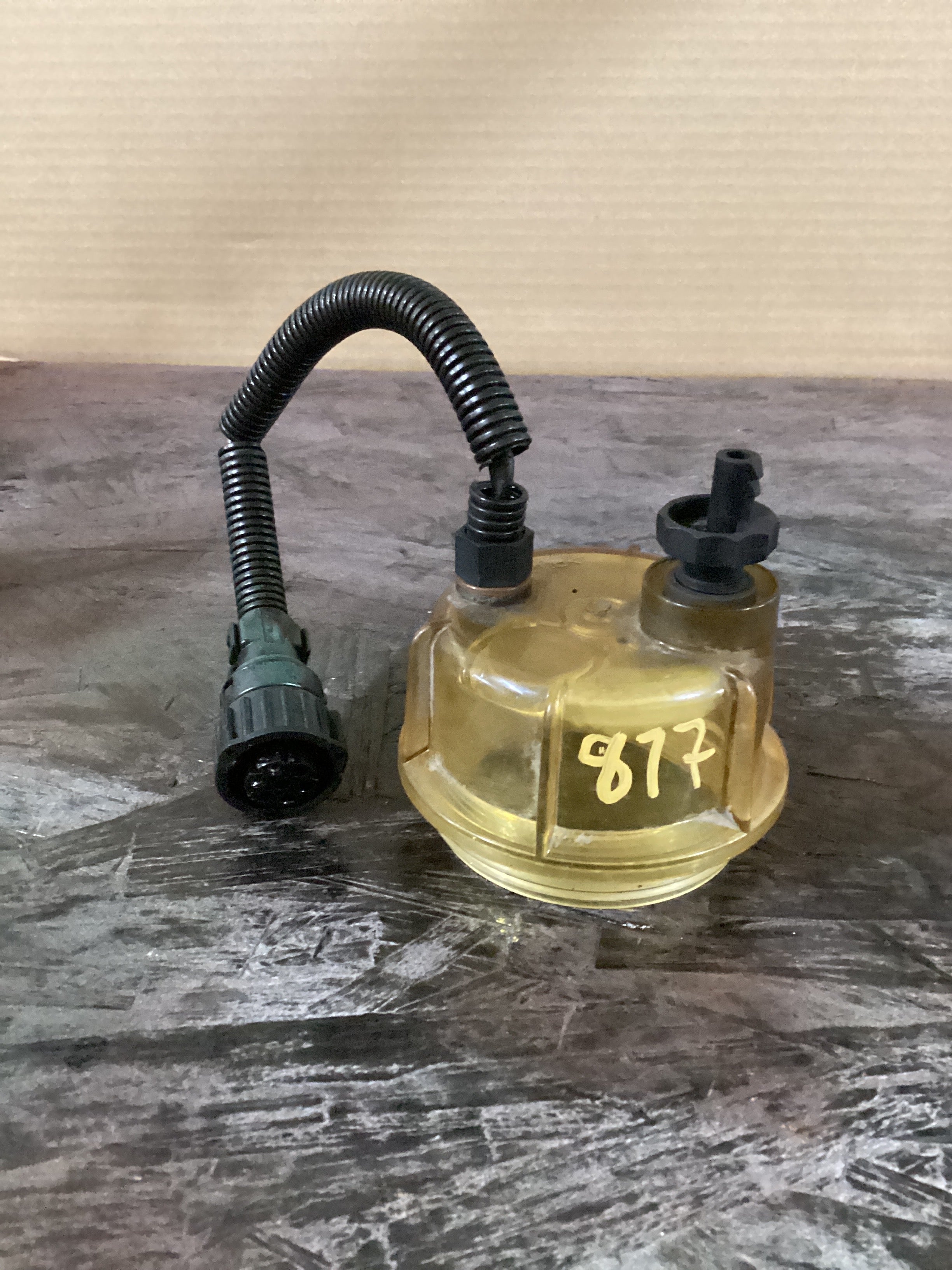 USED | FUEL WATER SEPARATOR FILTER COVER WITH SENSOR VOLVO 2019 D13 | SKU817