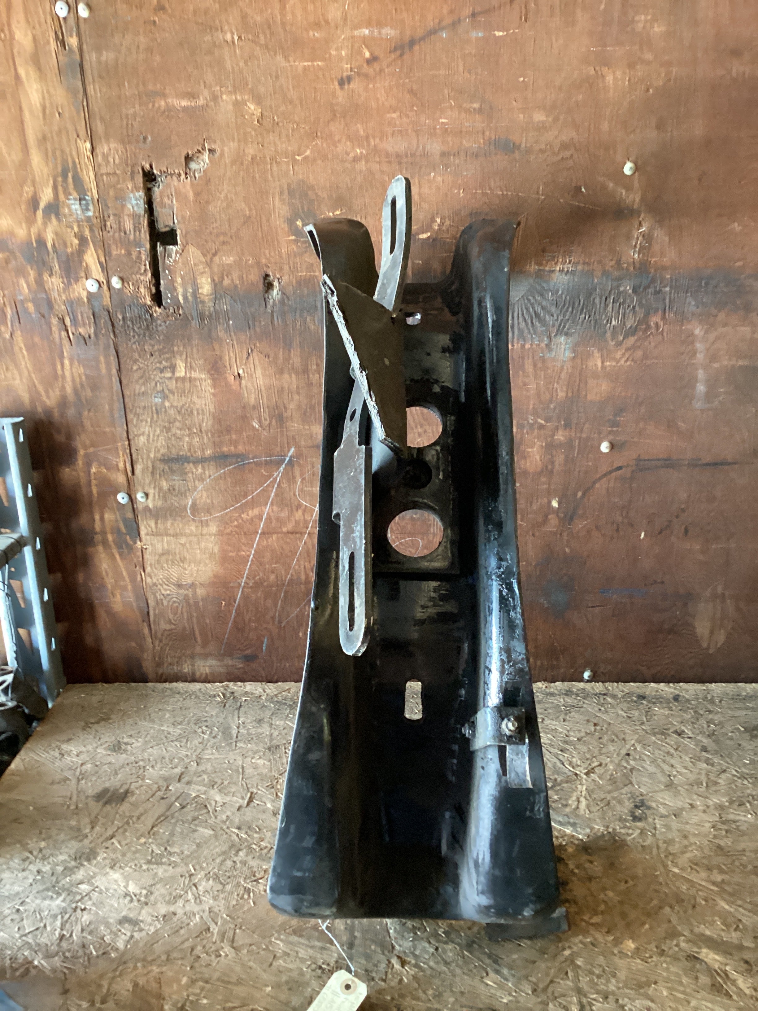 USED | FORNT ENGINE CROSSMEMBER FREIGHTLINER | SKU1,109