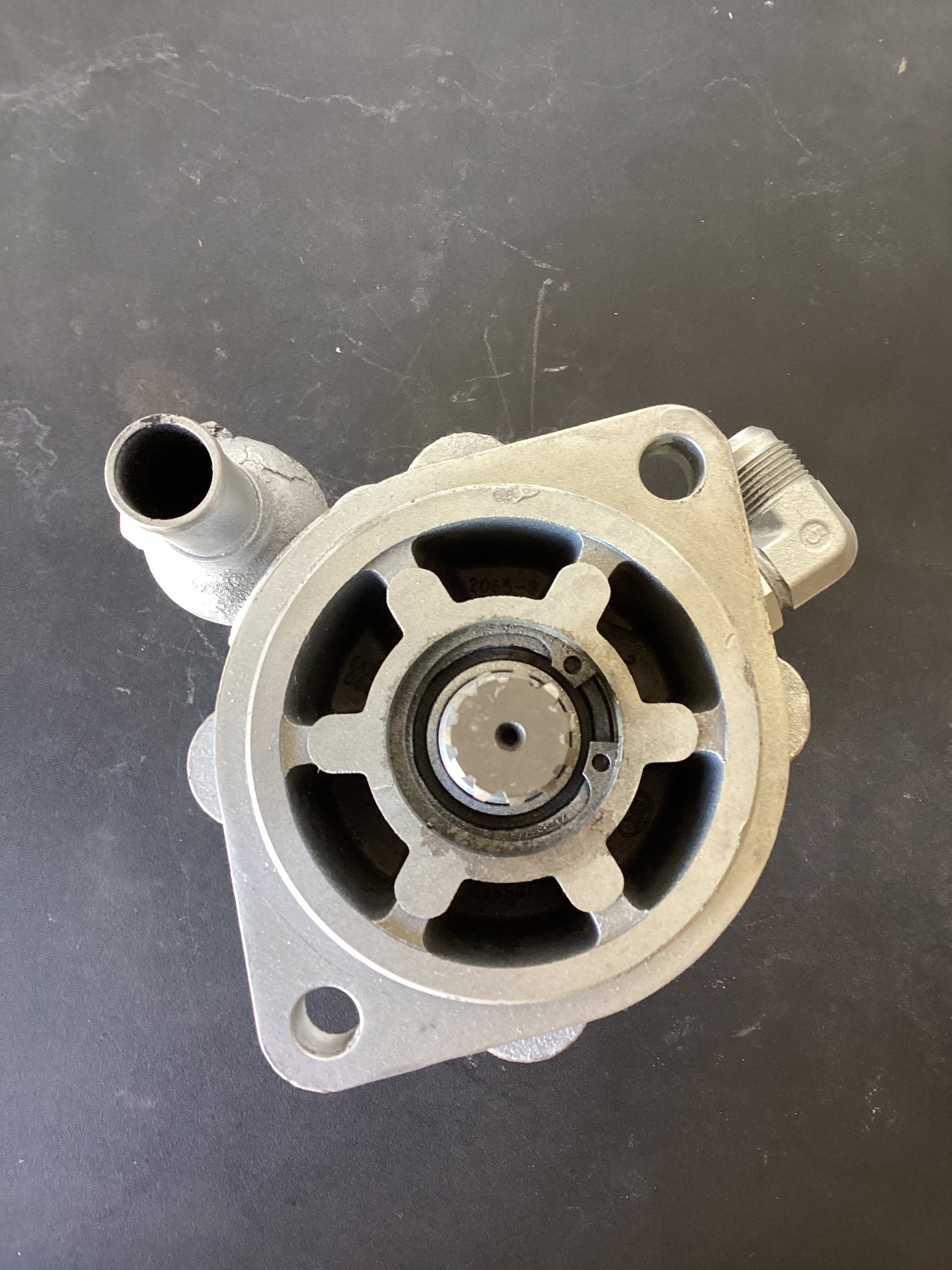 USED | POWER STEERING PUMP VOLVO | SKU501