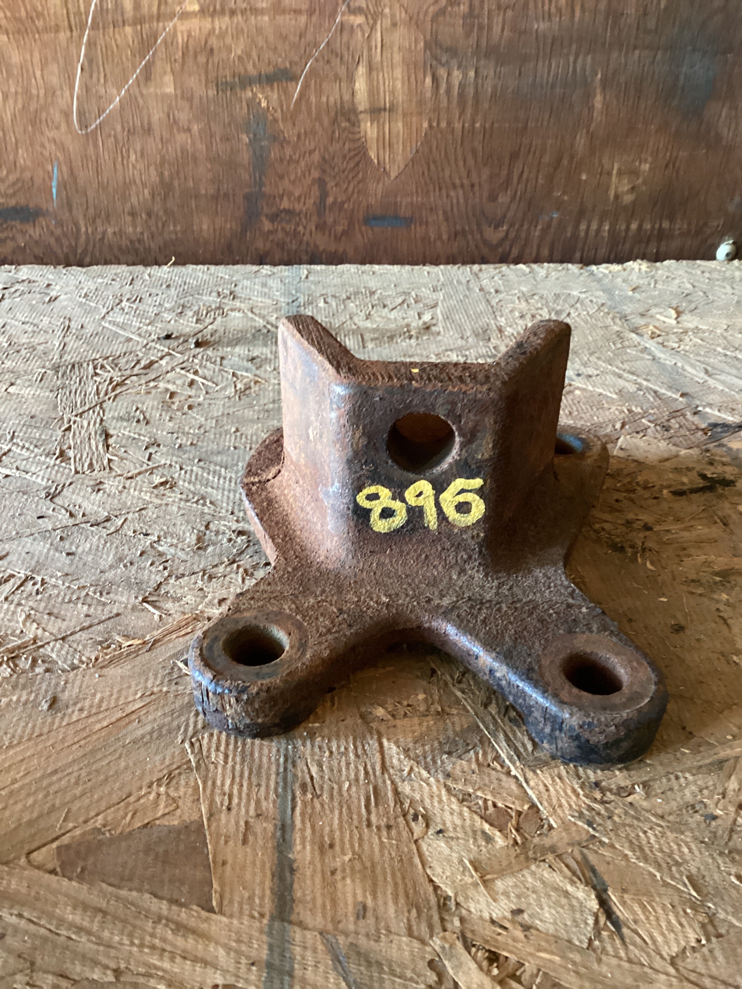 USED | REAR ENGINE MOUNT DETROIT 14 L | SKU896