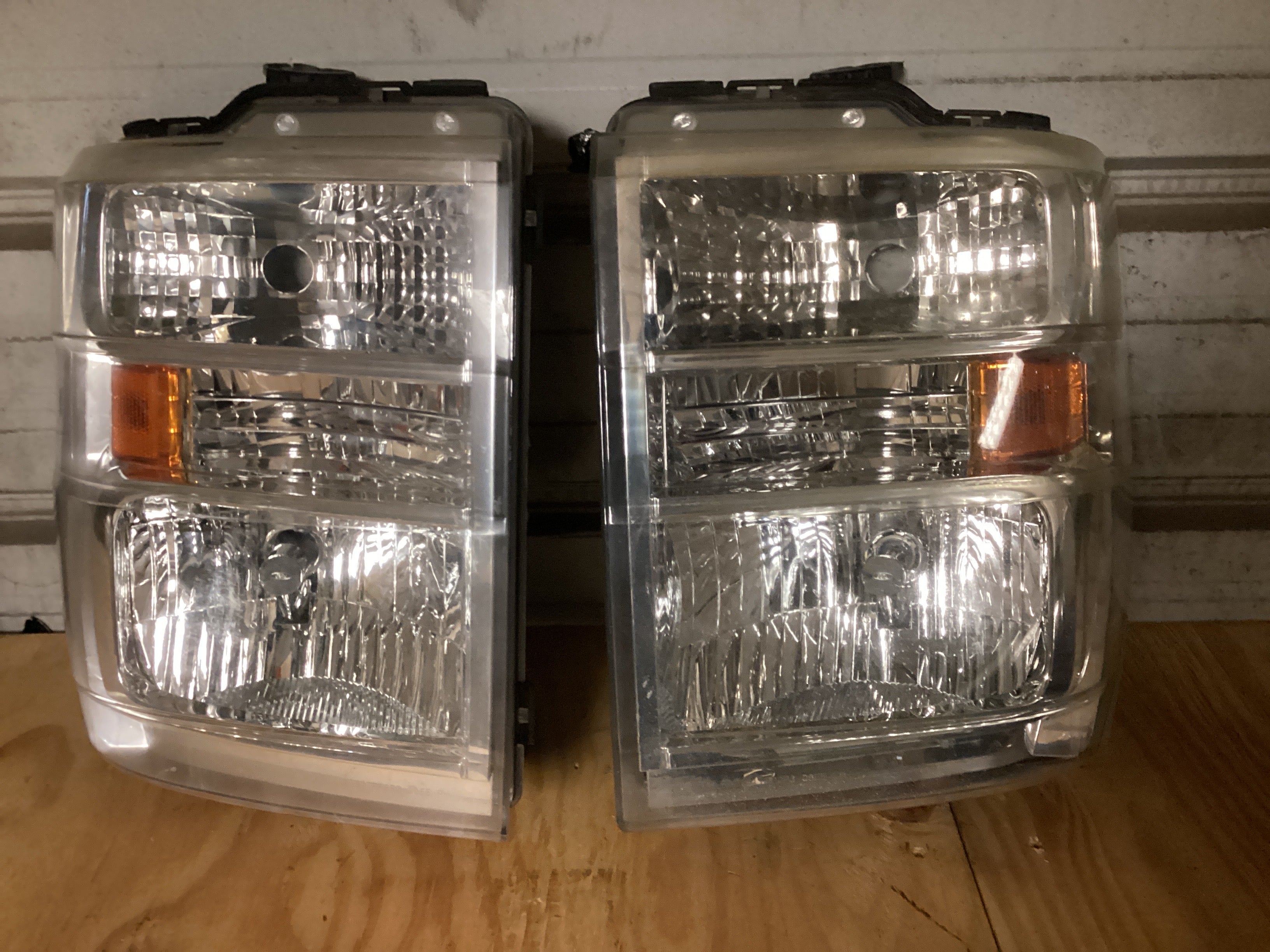 USED | HEADLIGHTS FORD E-450 | SKU1,283