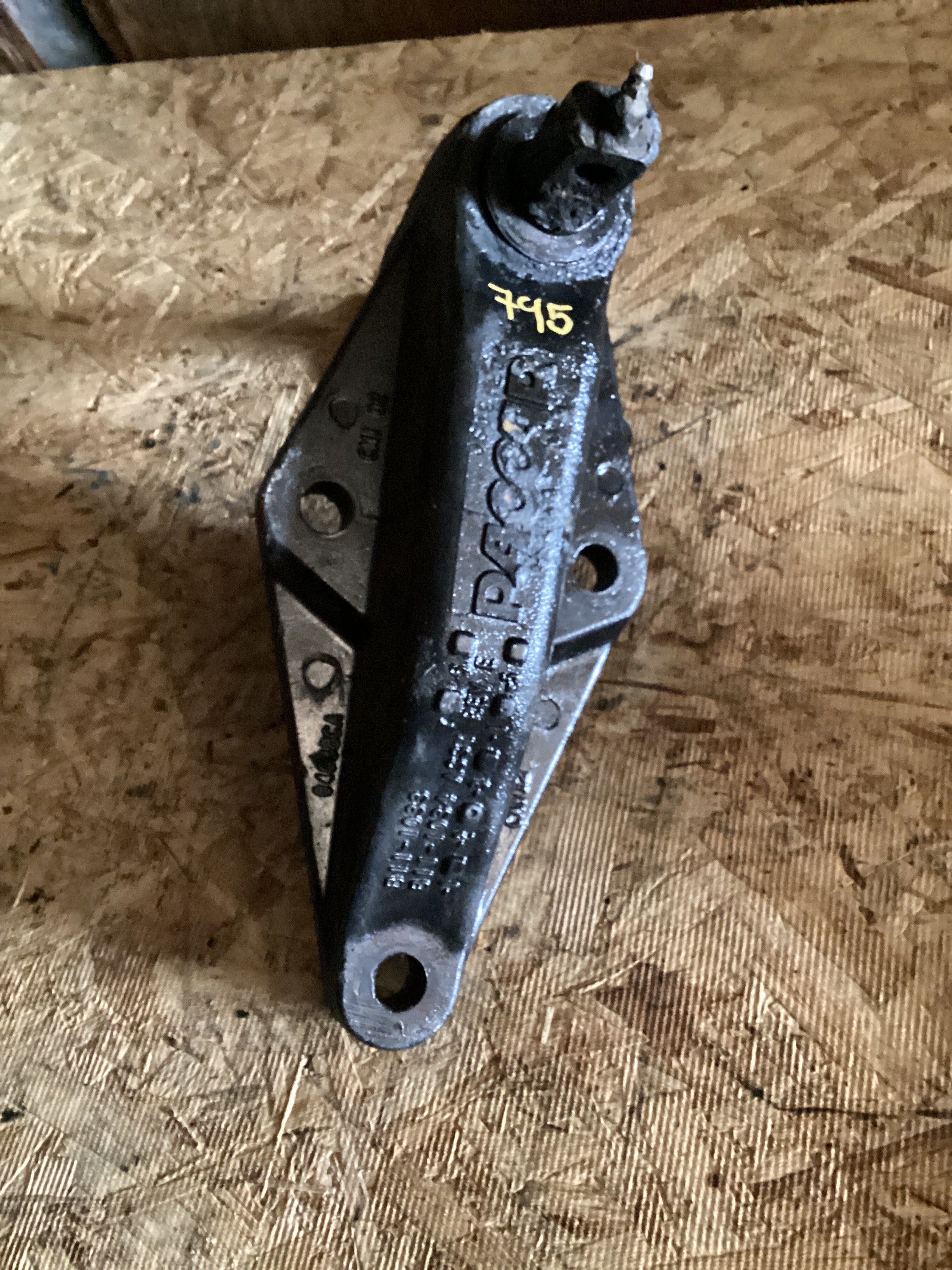 USED | FRONT LEAF SPRING HANGER KENWORTH & PETERBILT | SKU795