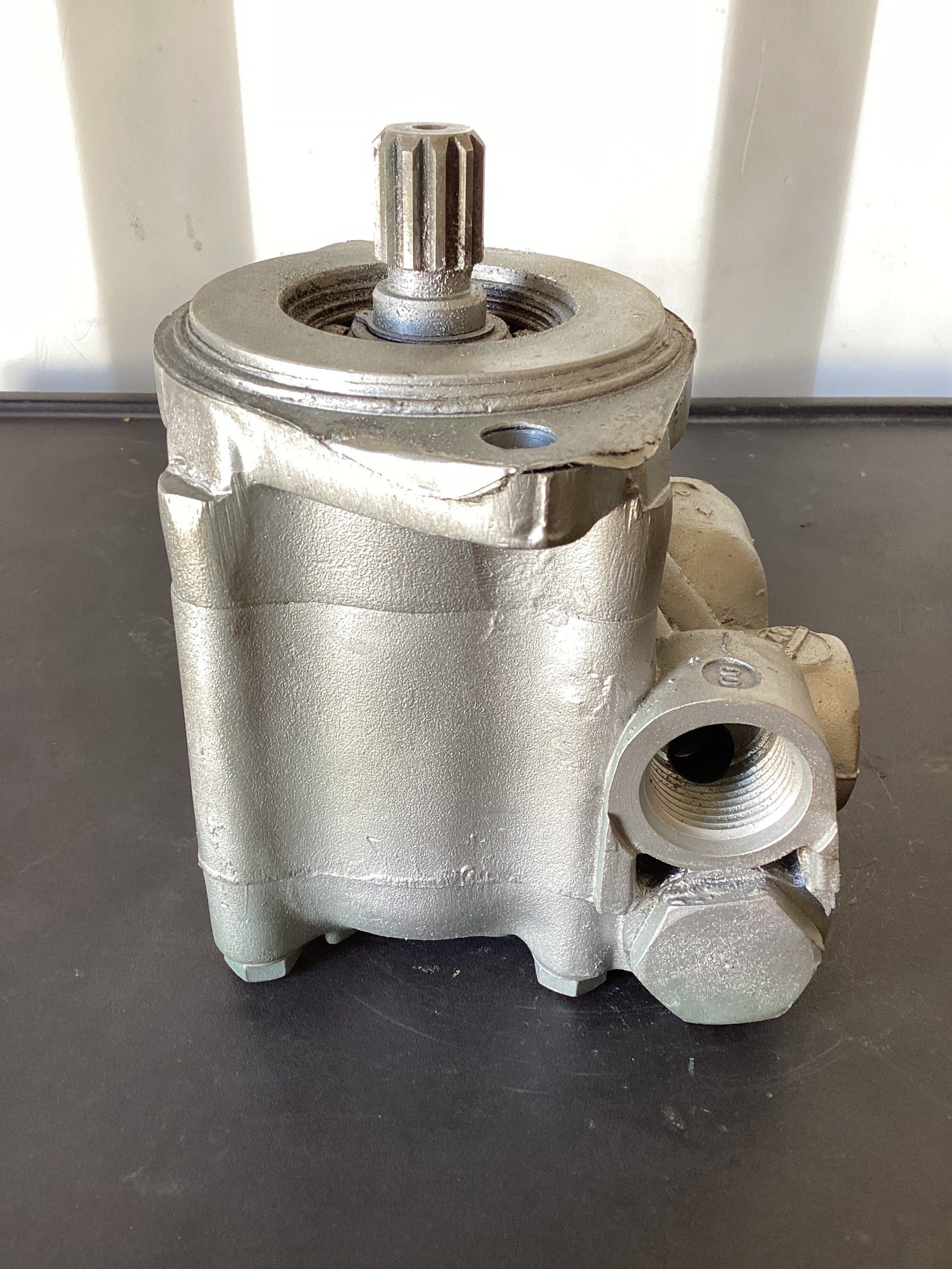 USED | POWER STEERING PUMP RHS | SKU505