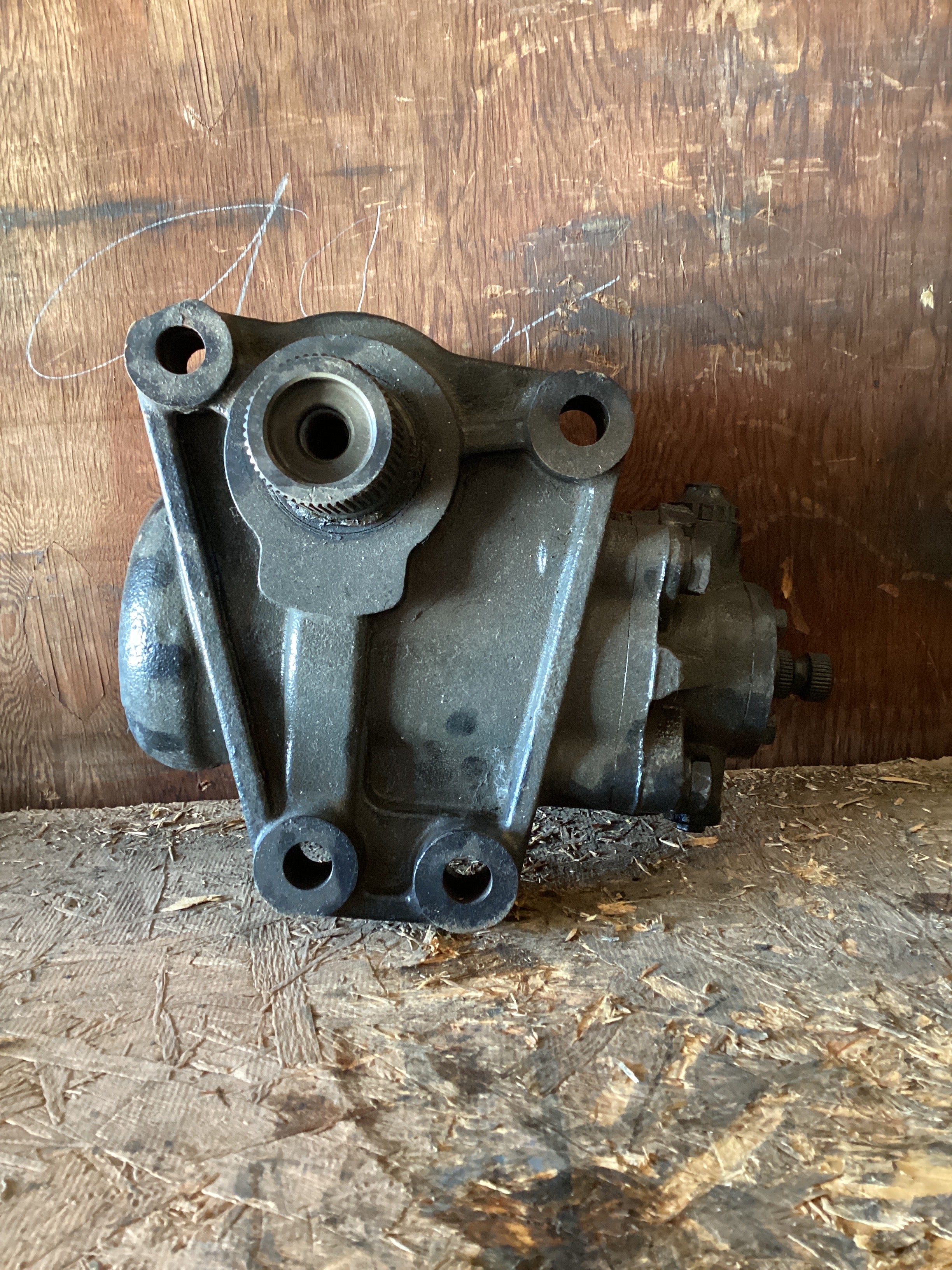 USED | POWER STEERING GEAR BOX VOLVO | SKU1,172