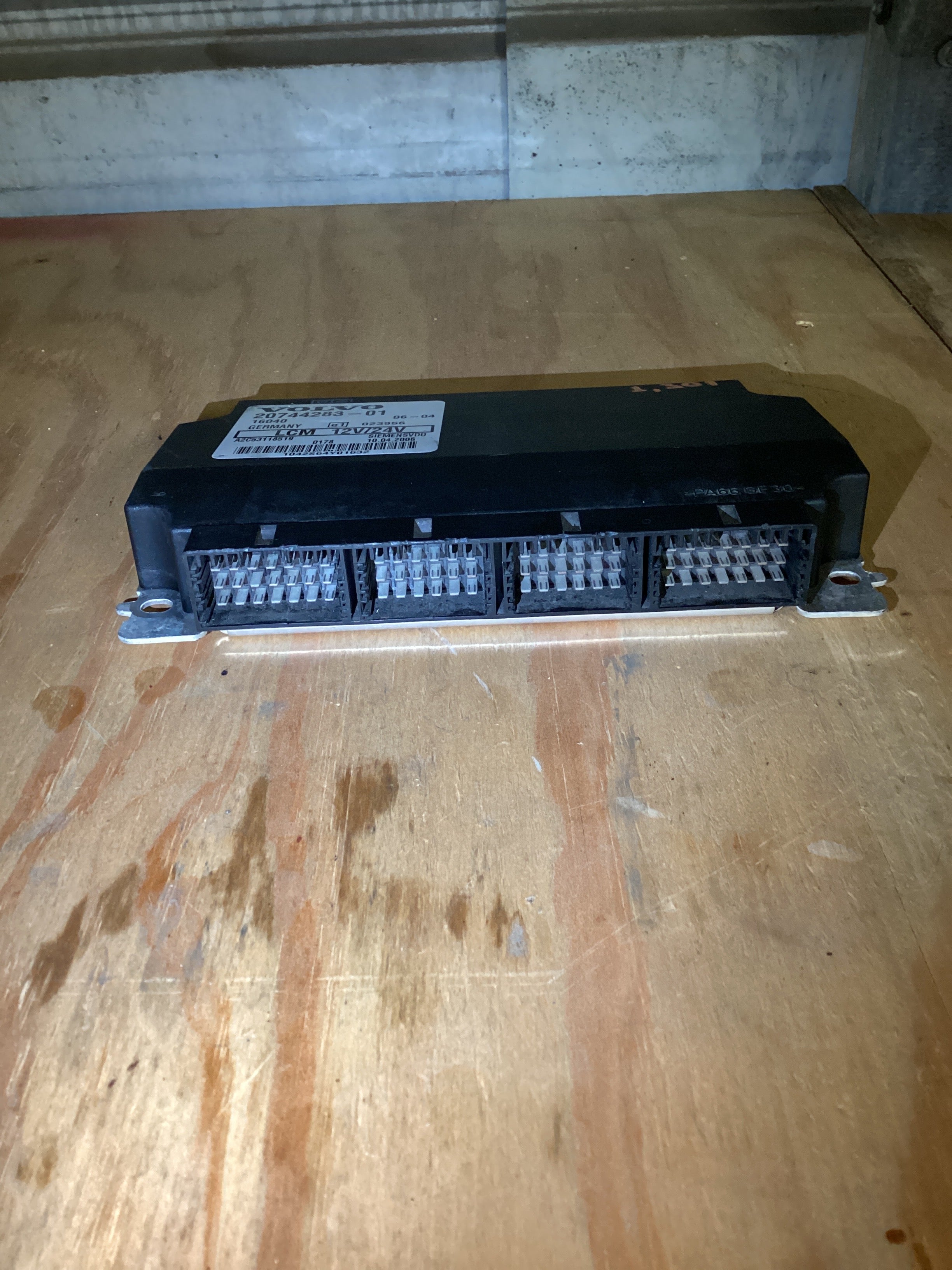 USED | DASH LIGHT CONTROL MODULE VOLVO | SKU1,301