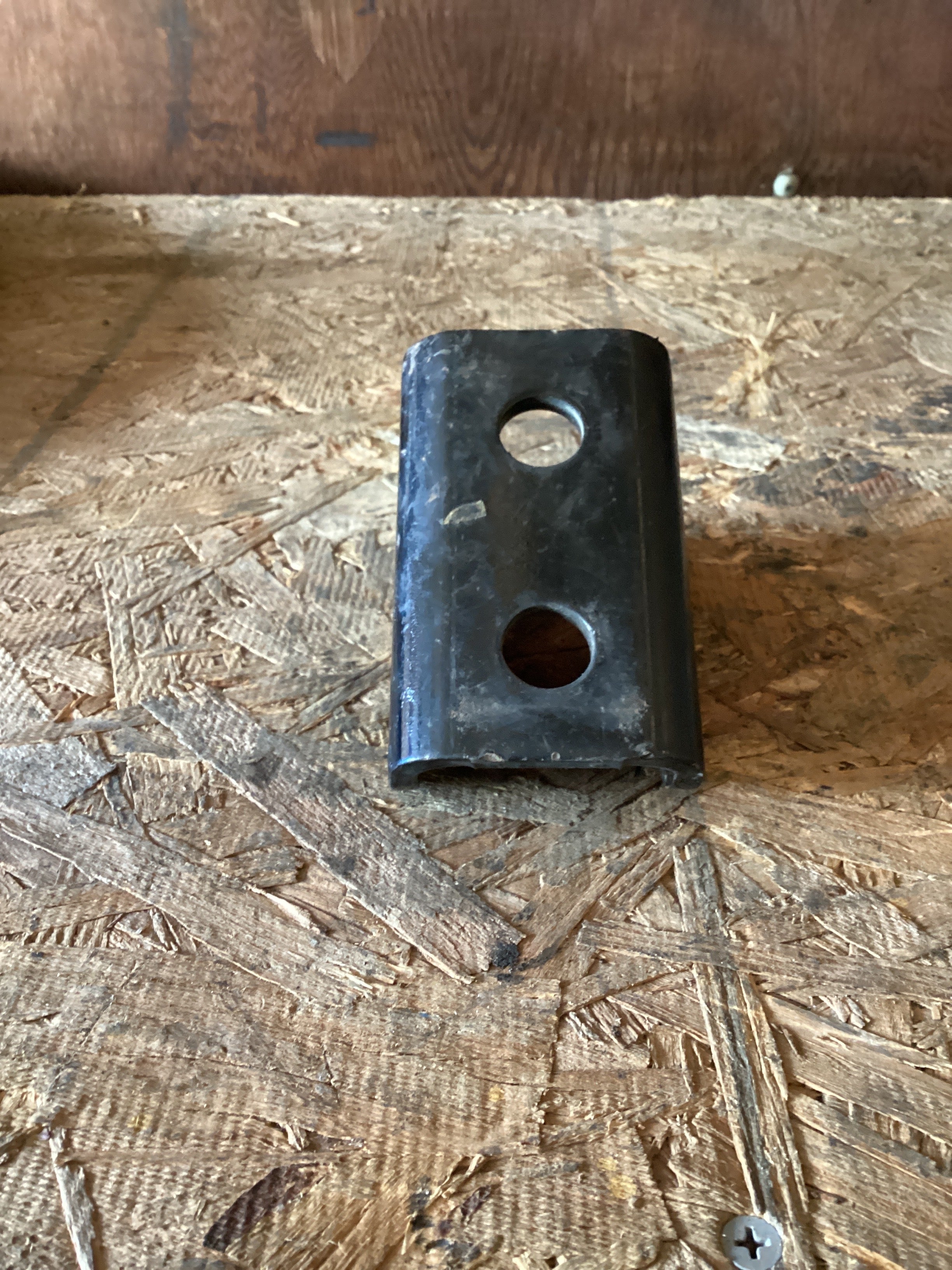 USED | REAR SHOCK UPPER BRACKET | SKU949