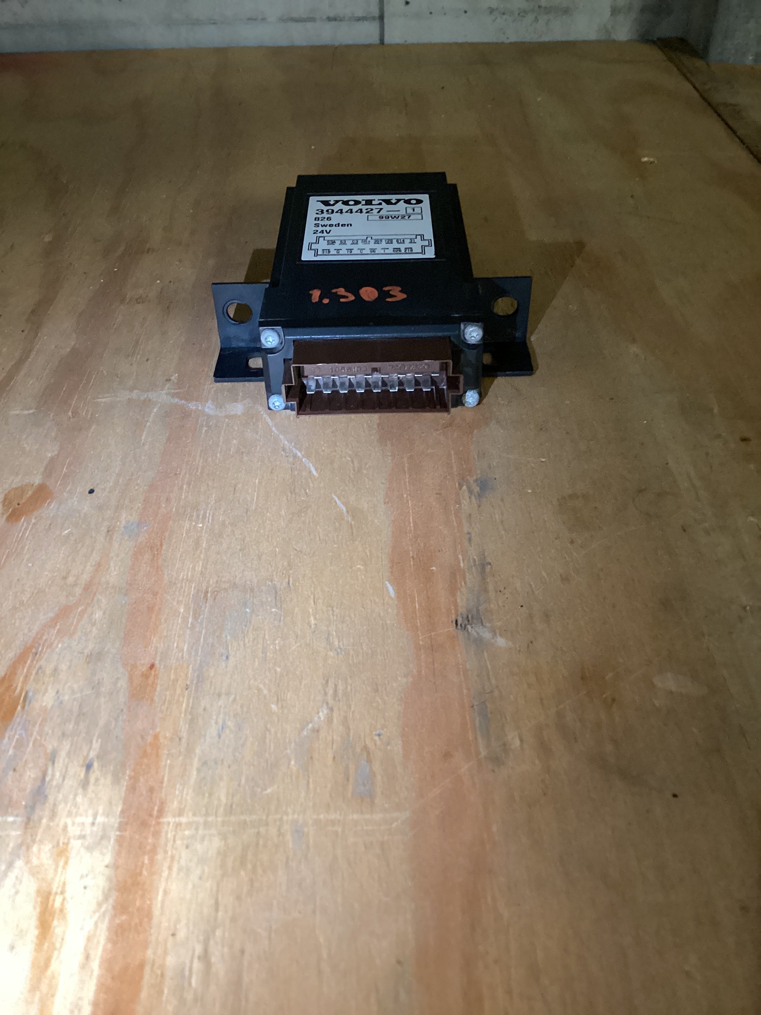 USED | WIPER CONTROL MODULE VOLVO | SKU1,303