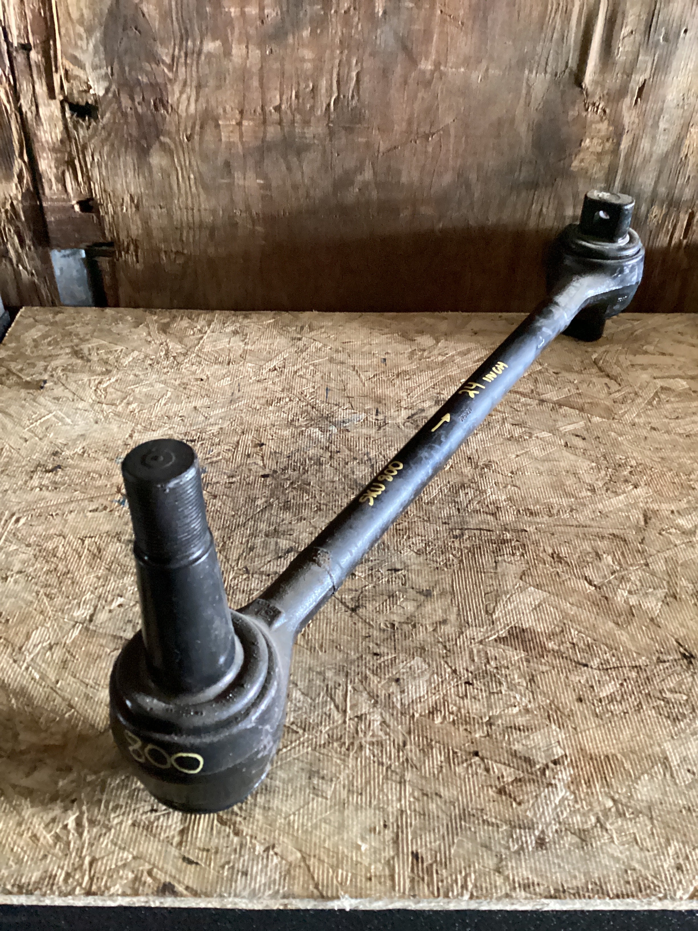 USED | REAR SUSPENSION TORQUE ROD BAR 24 INCH KENWORTH | SKU800