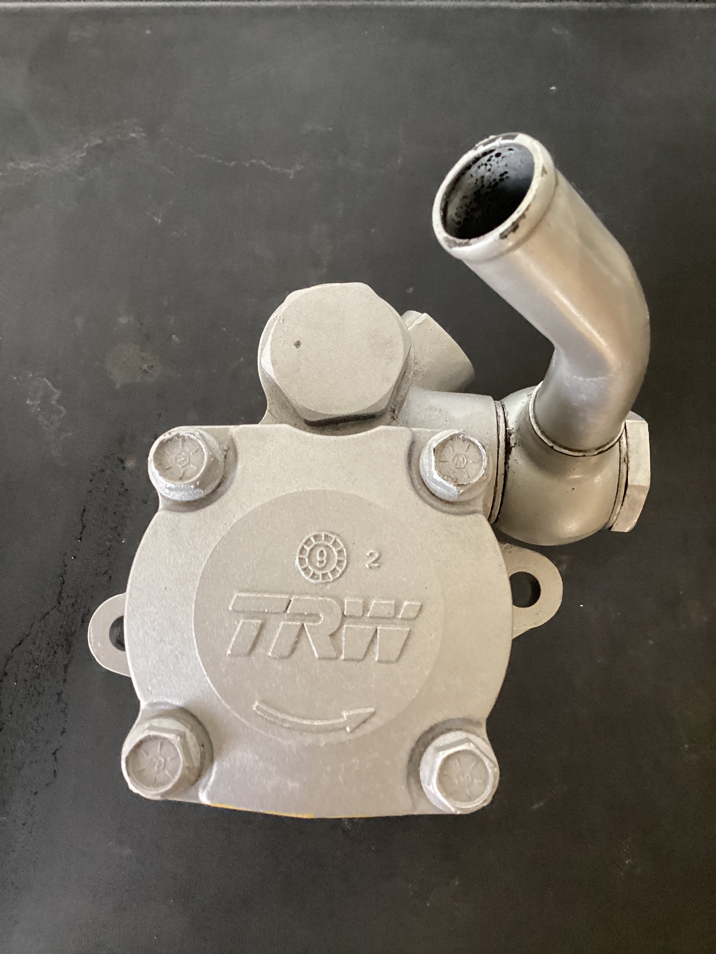 USED | POWER STEERING PUMP VOLVO RHS | SKU535