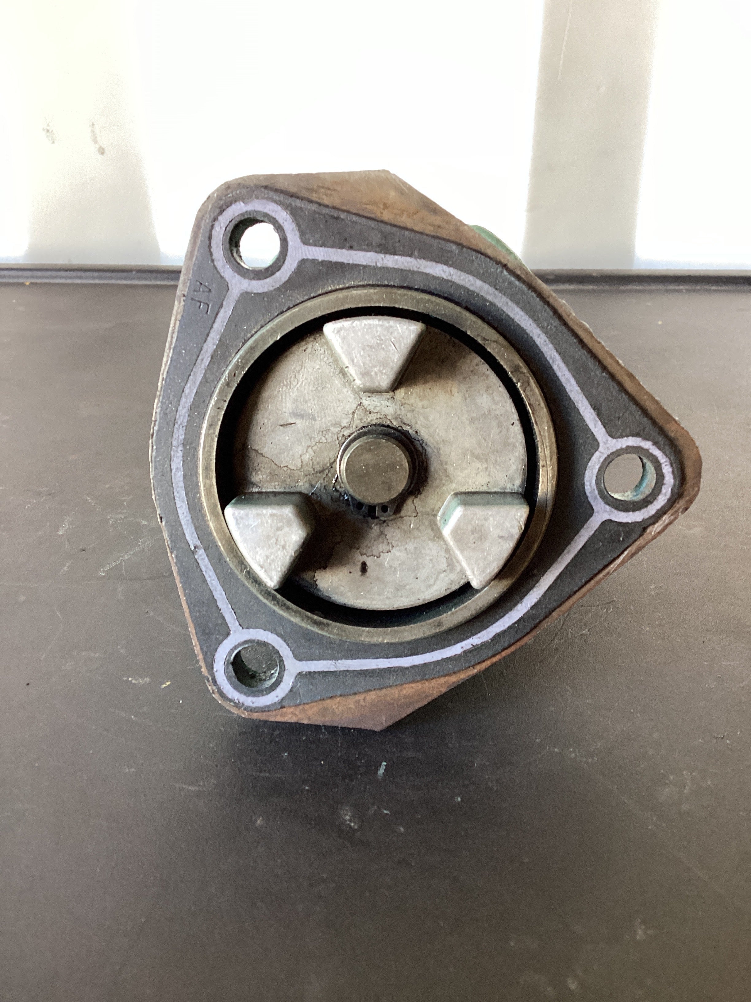 USED | FUEL PUMP DETROIT 12.7L | SKU520