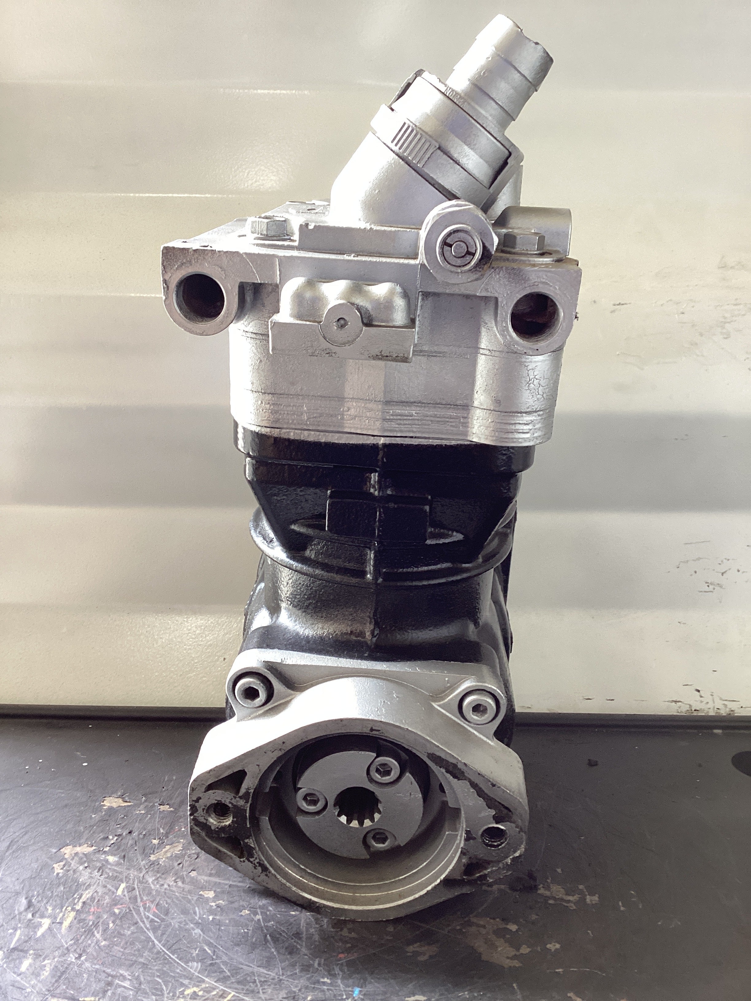 USED | AIR COMPRESSOR DETROIT DD13-DD15 | SKU480