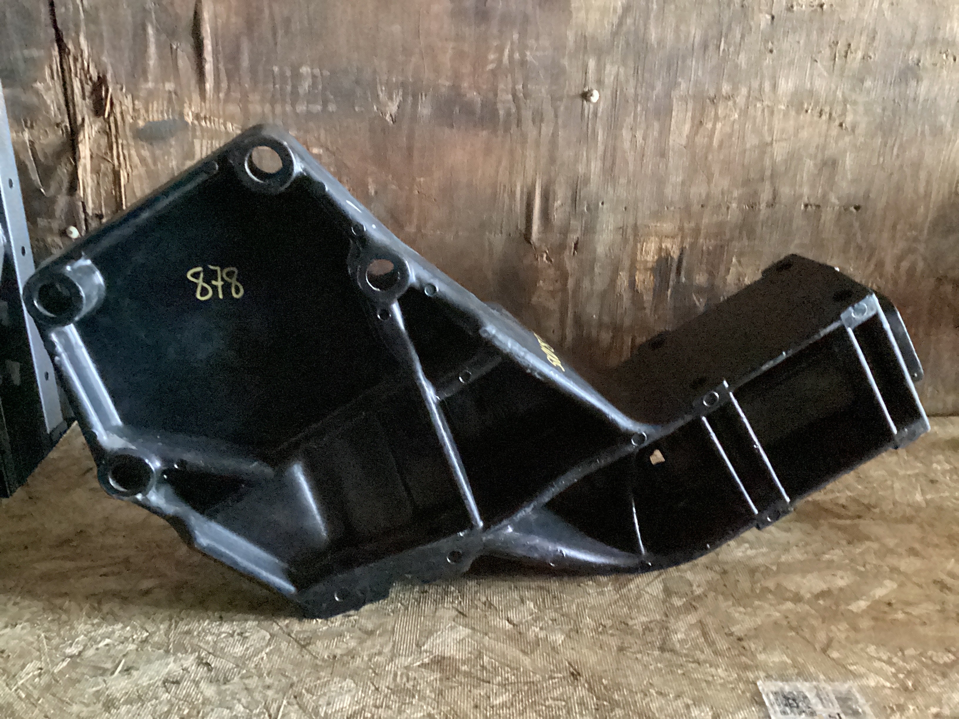 USED | FRONT SPRING DRIVE FRAME MOUNT RHS KENWORTH | SKU878