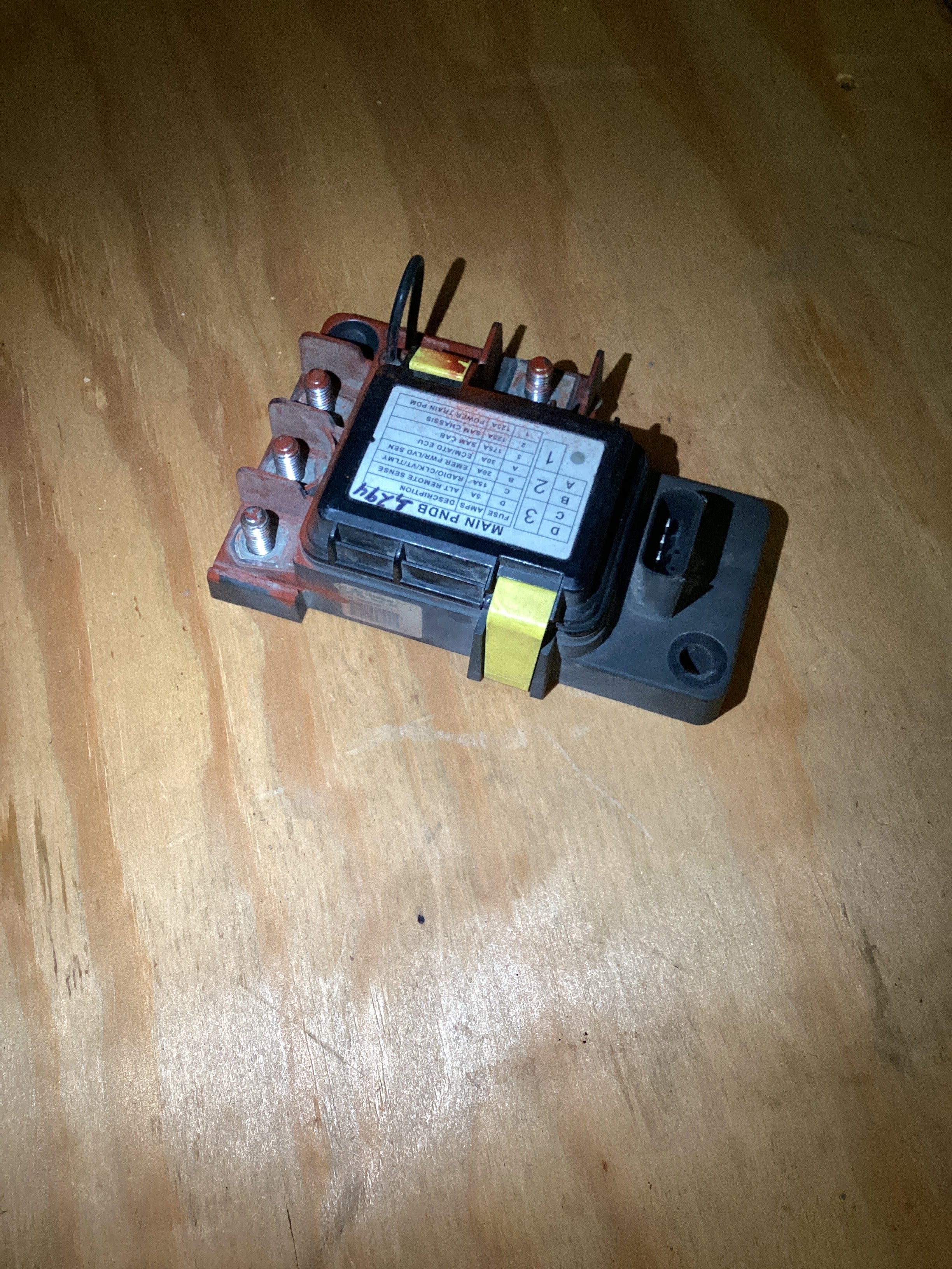 USED | FUSE BOX POWER DISTRIBUTION FREIGHTLINER M2 | SKU1,294