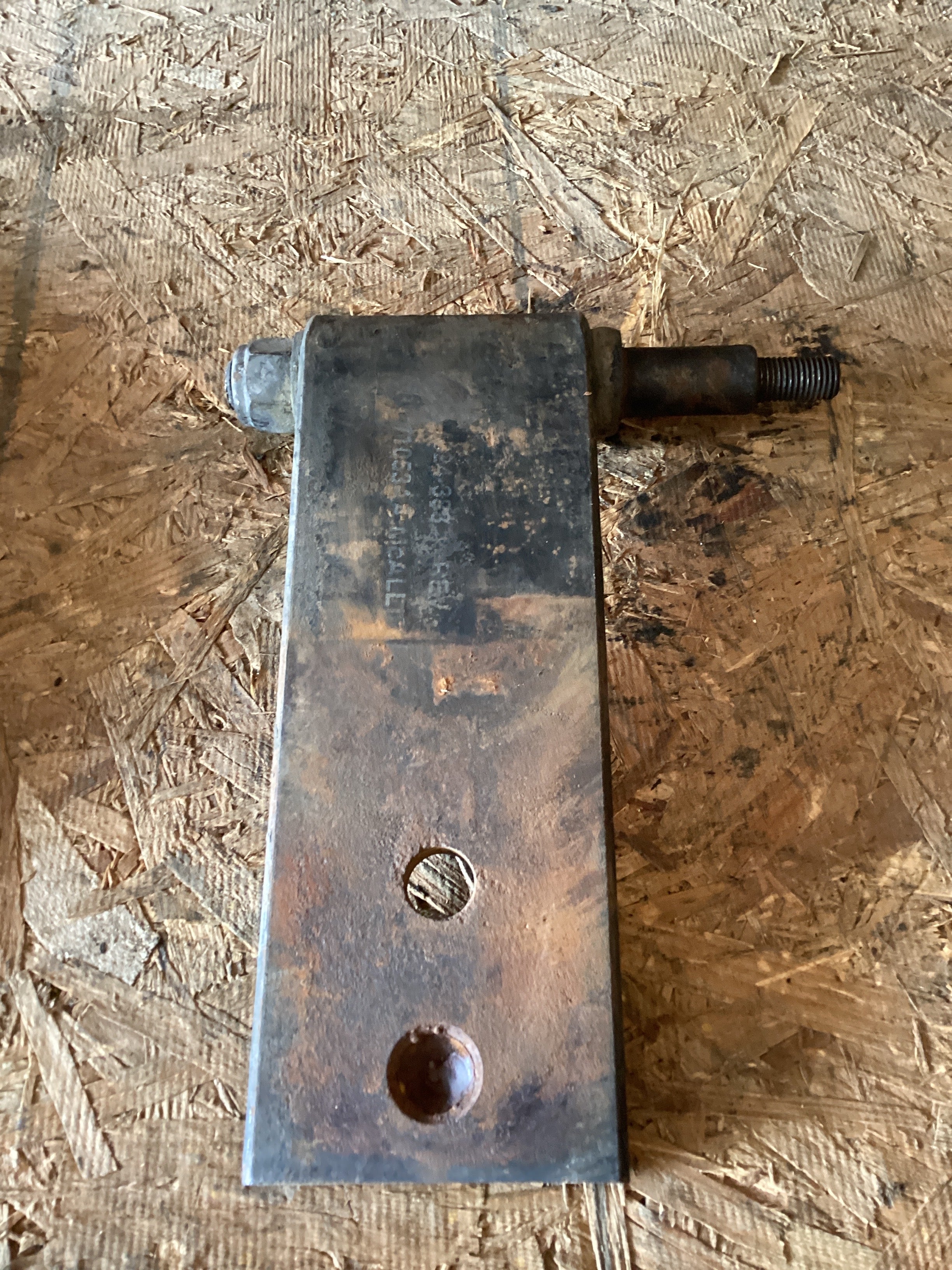 USED | FRONT SHOCK ABSORBER BRACKET KENWORTH | SKU923