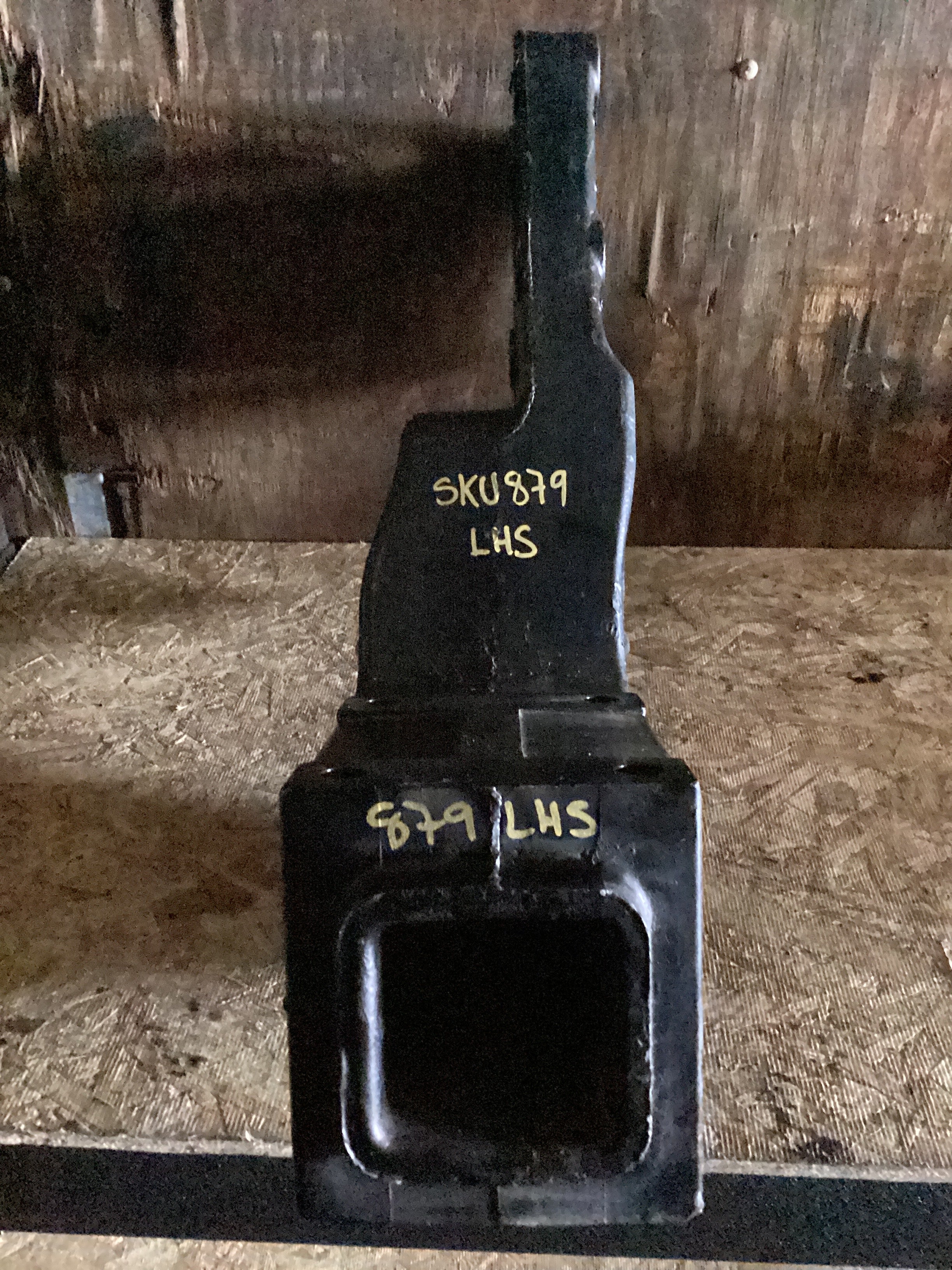 USED | FRONT SPRING DRIVE FRAME MOUNT LHS KENWORTH | SKU879