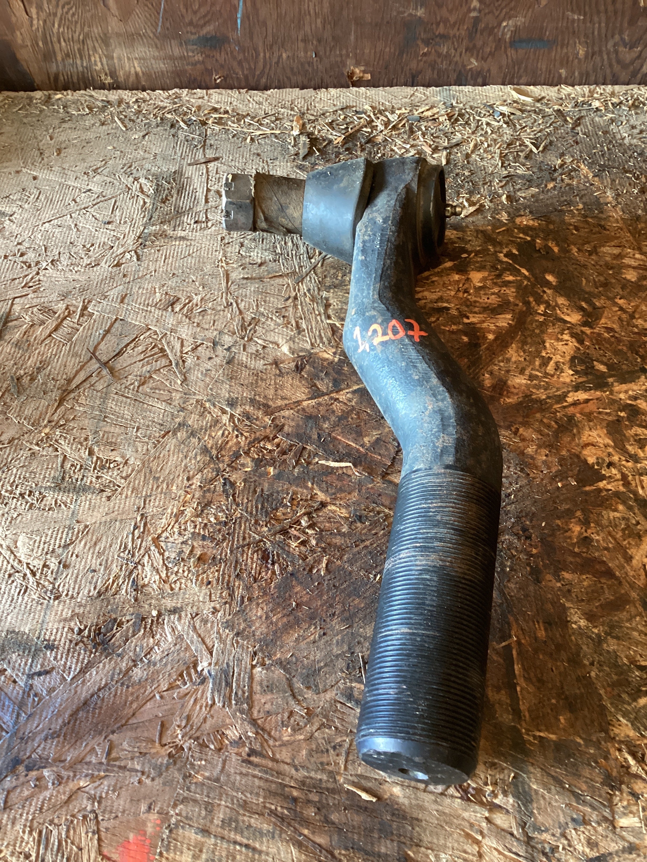 USED | STEERING TIE ROD END | SKU1,207