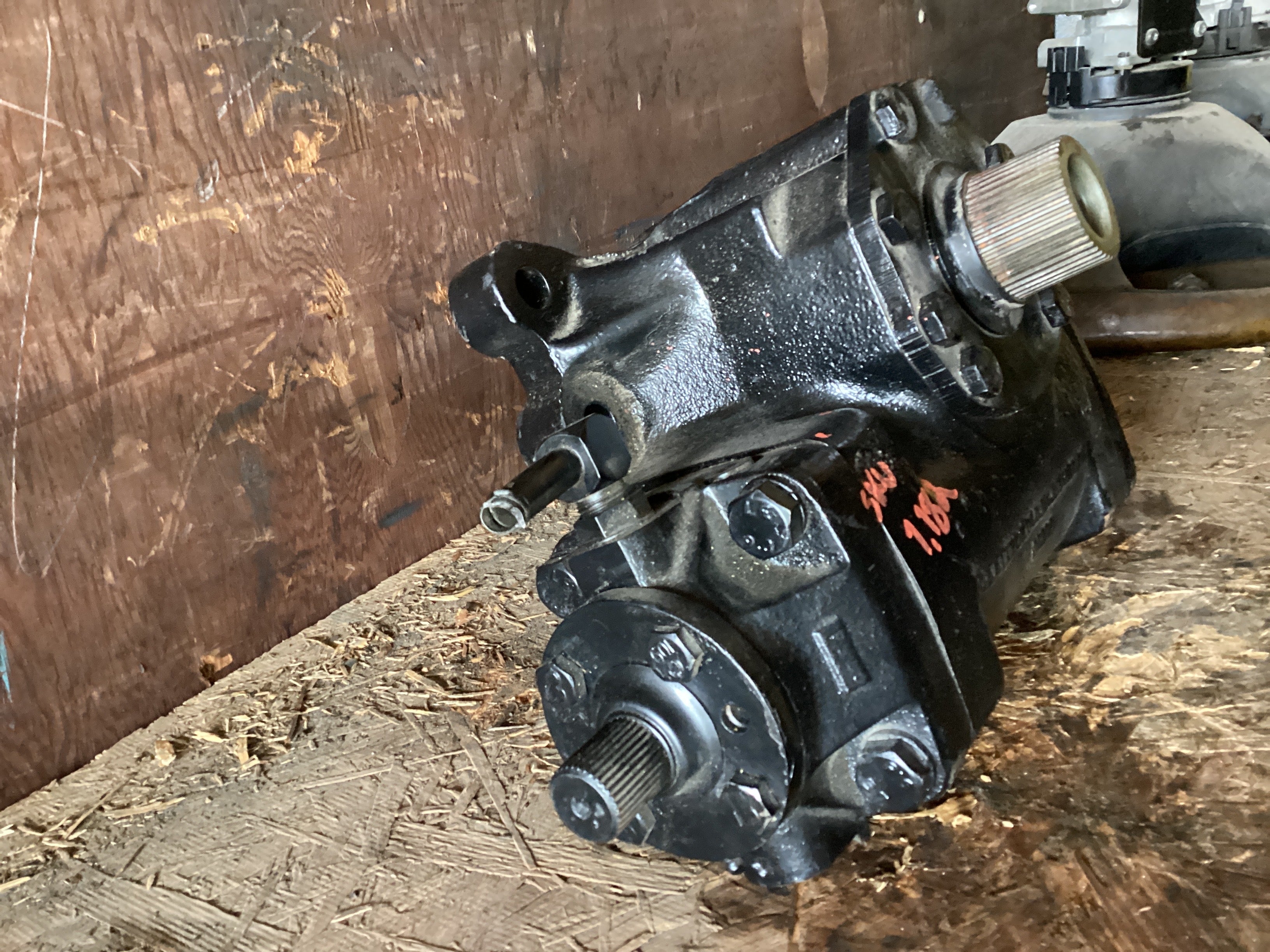 USED | POWER STEERING GEAR BOX INTERNATIONAL | SKU1,182