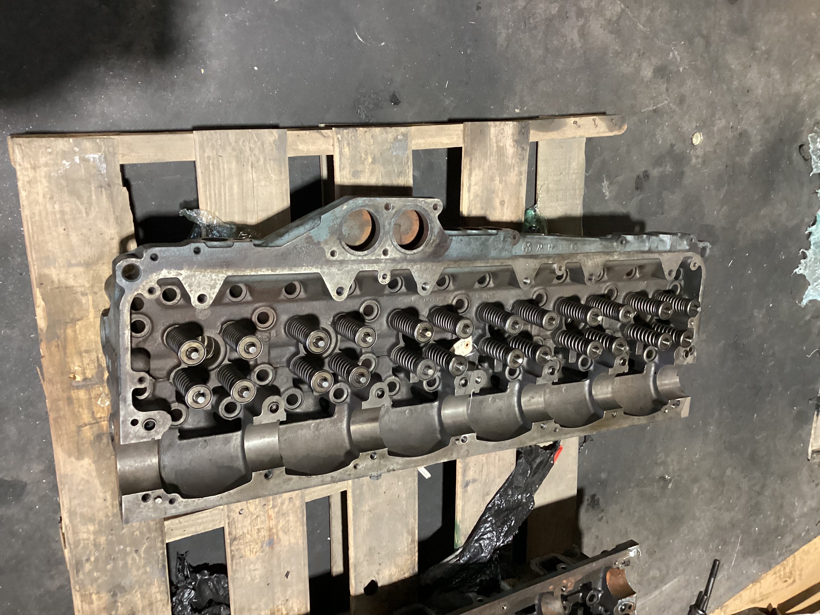 USED | ENGINE CYLINDER HEAD DETROIT 14 LITERS , NEEDS TO BE REBUILT BEFORE INSTALL IT | SKU1,230