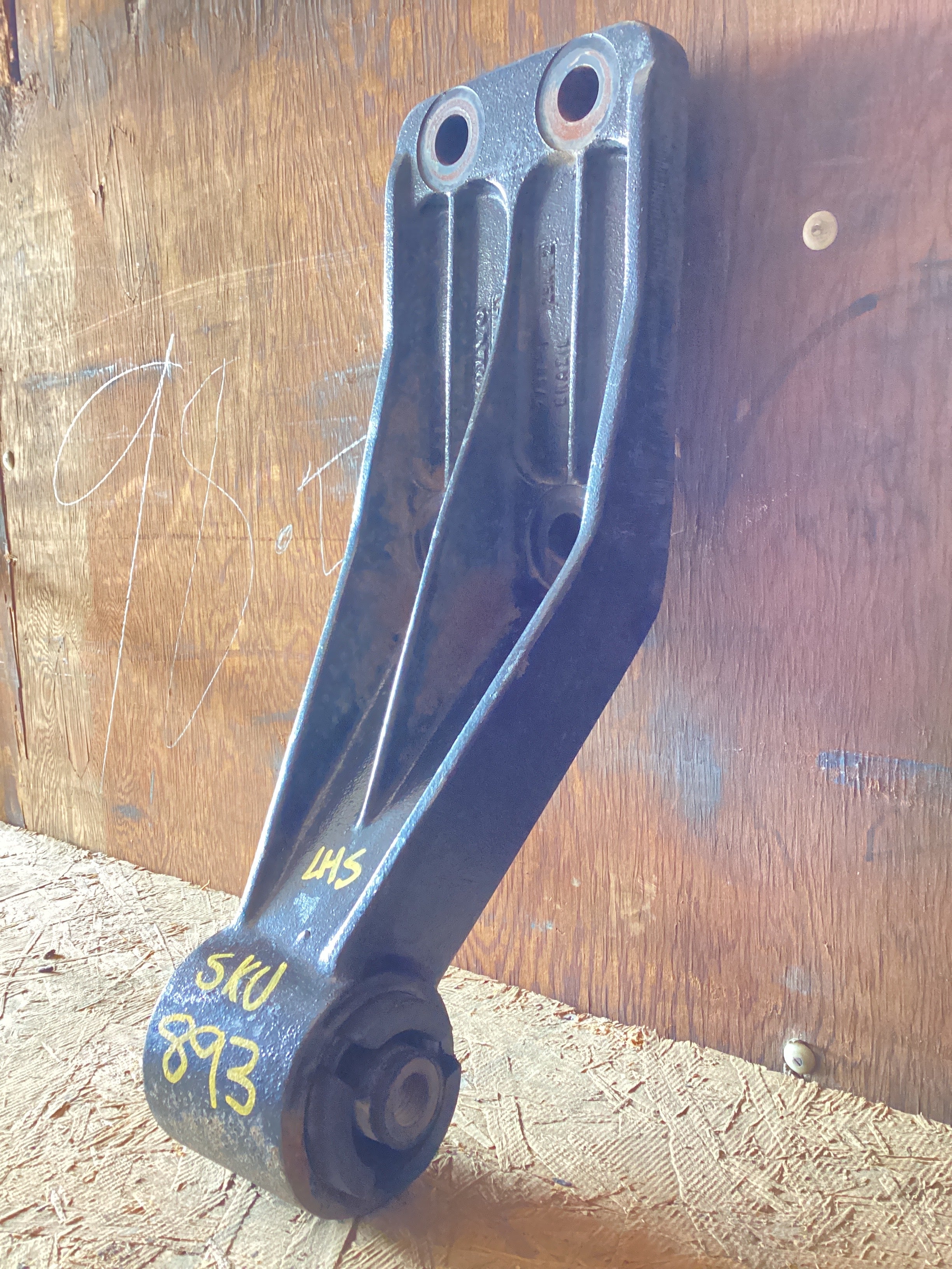 USED | CAB SUPPORT LHS VOLVO | SKU893