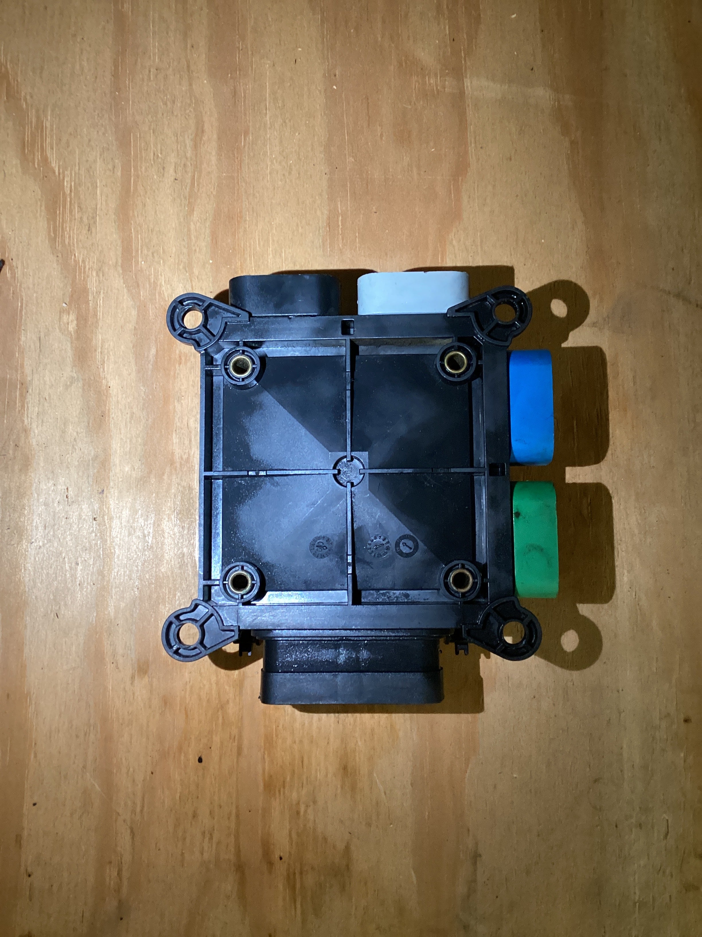 USED | FUSE BOX POWER DISTRIBUTION MODULE FREIGHTLINER | SKU1,293