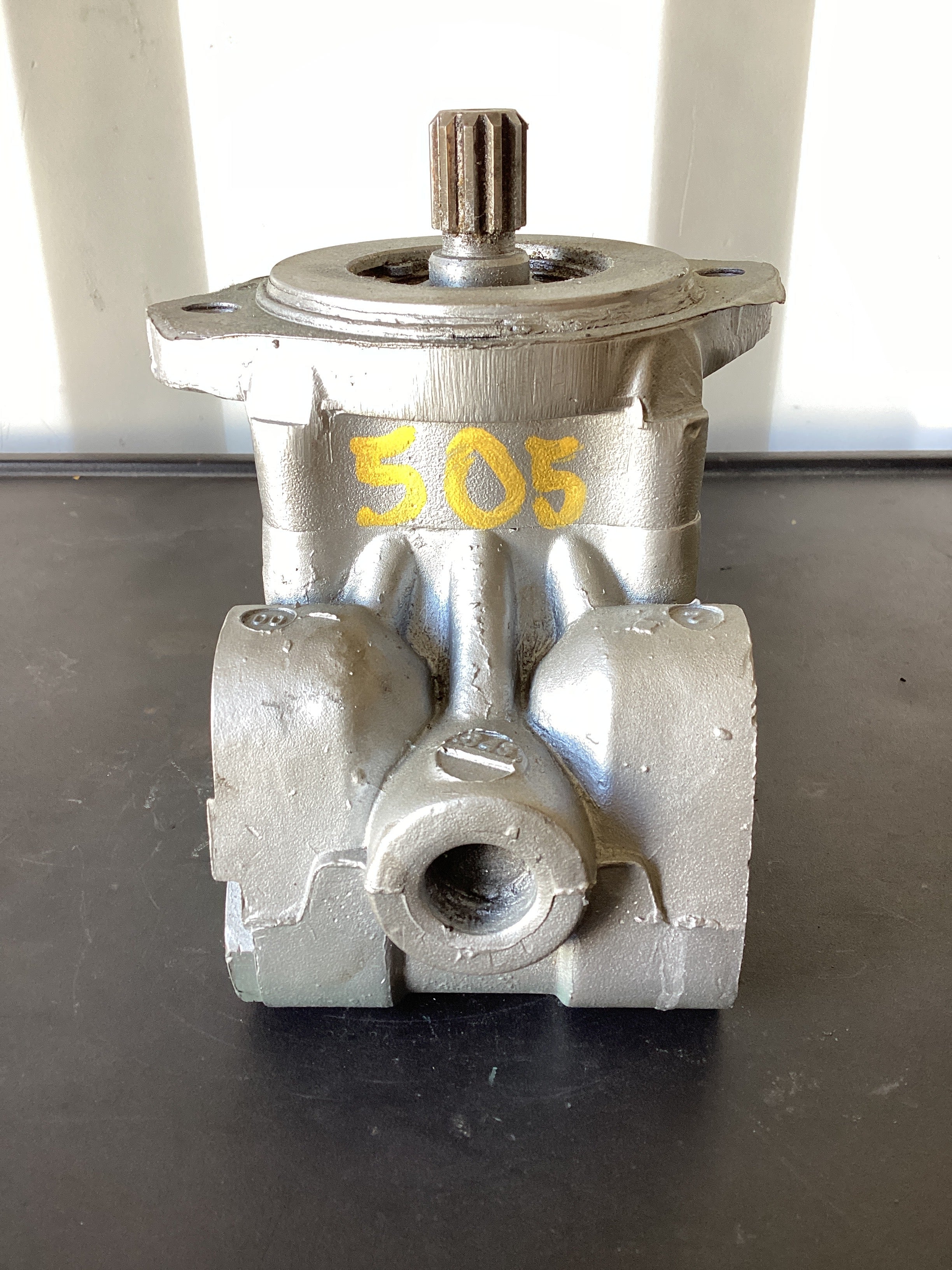 USED | POWER STEERING PUMP RHS | SKU505