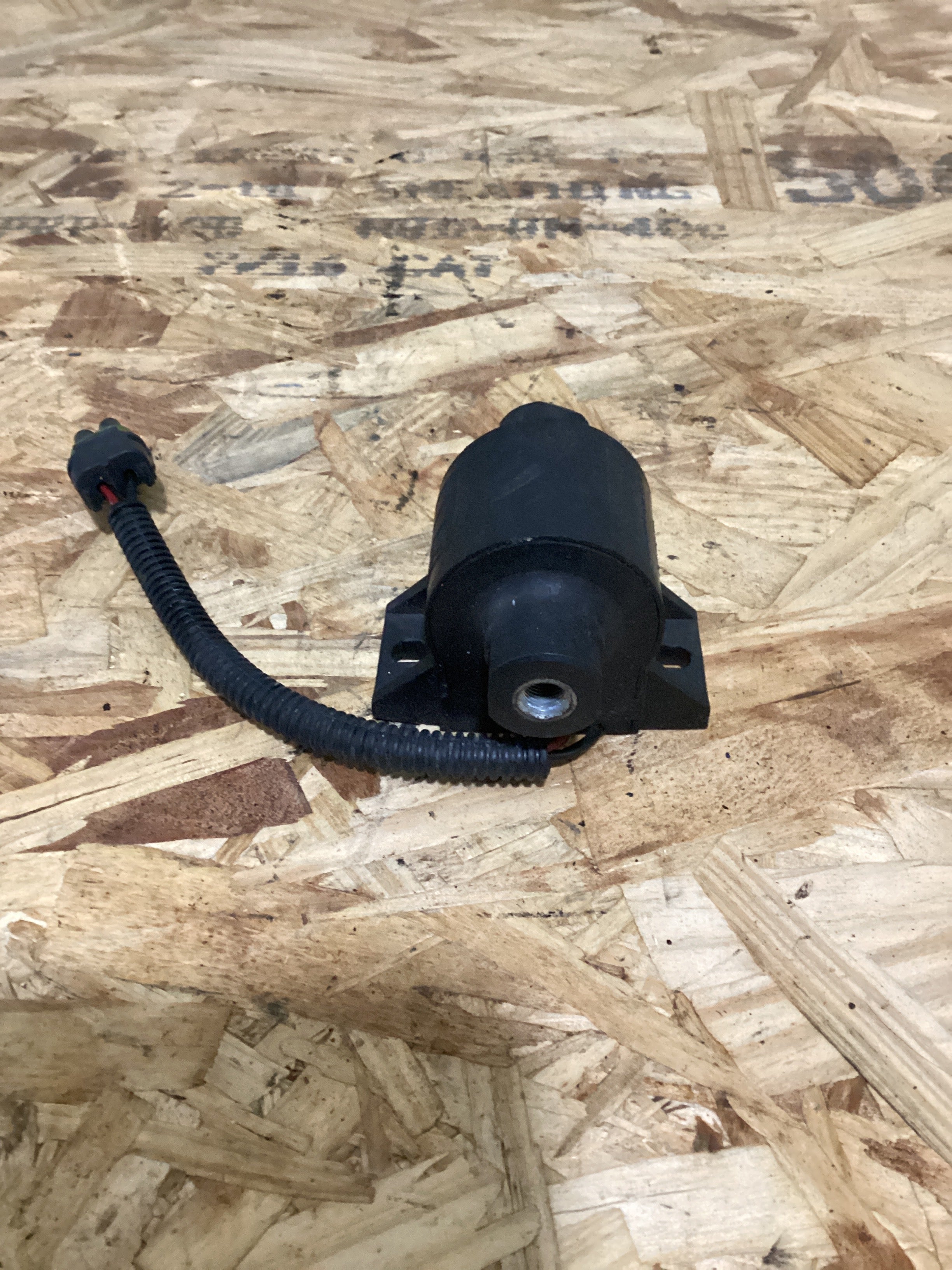 USED | THERMO KING FUEL PUMP ASSY | SKU700