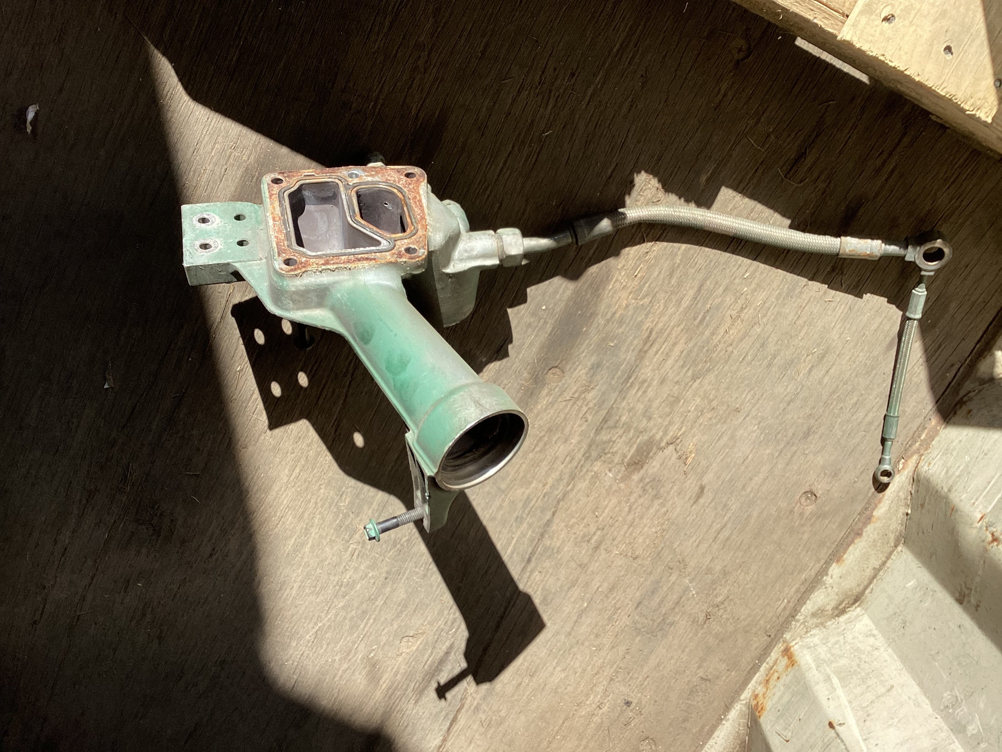 USED | ENGINE WATER MANIFOLD VOLVO D13 | SKU1,244