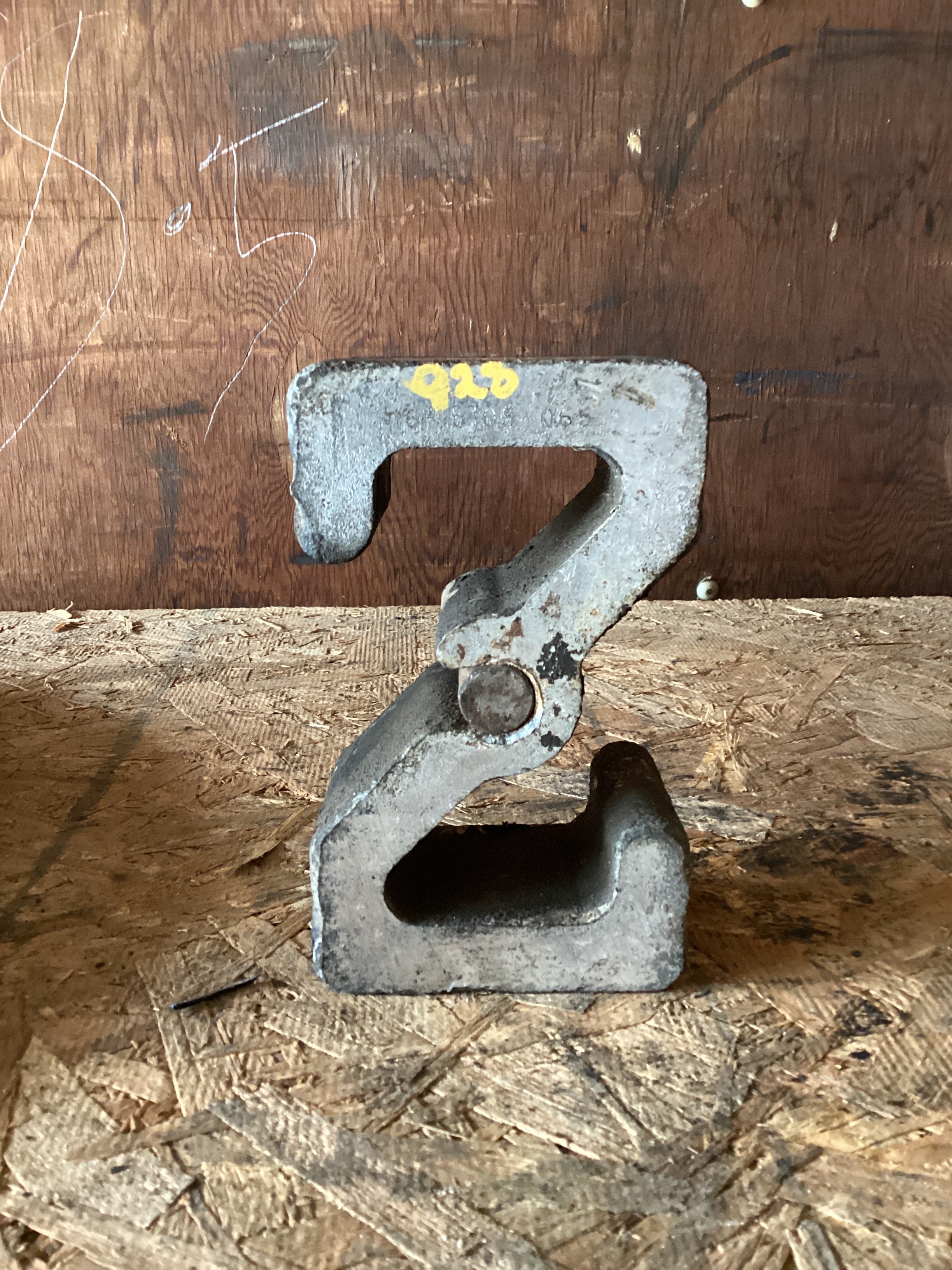 USED | FRONT LEAF SPRING SPACER | SKU928