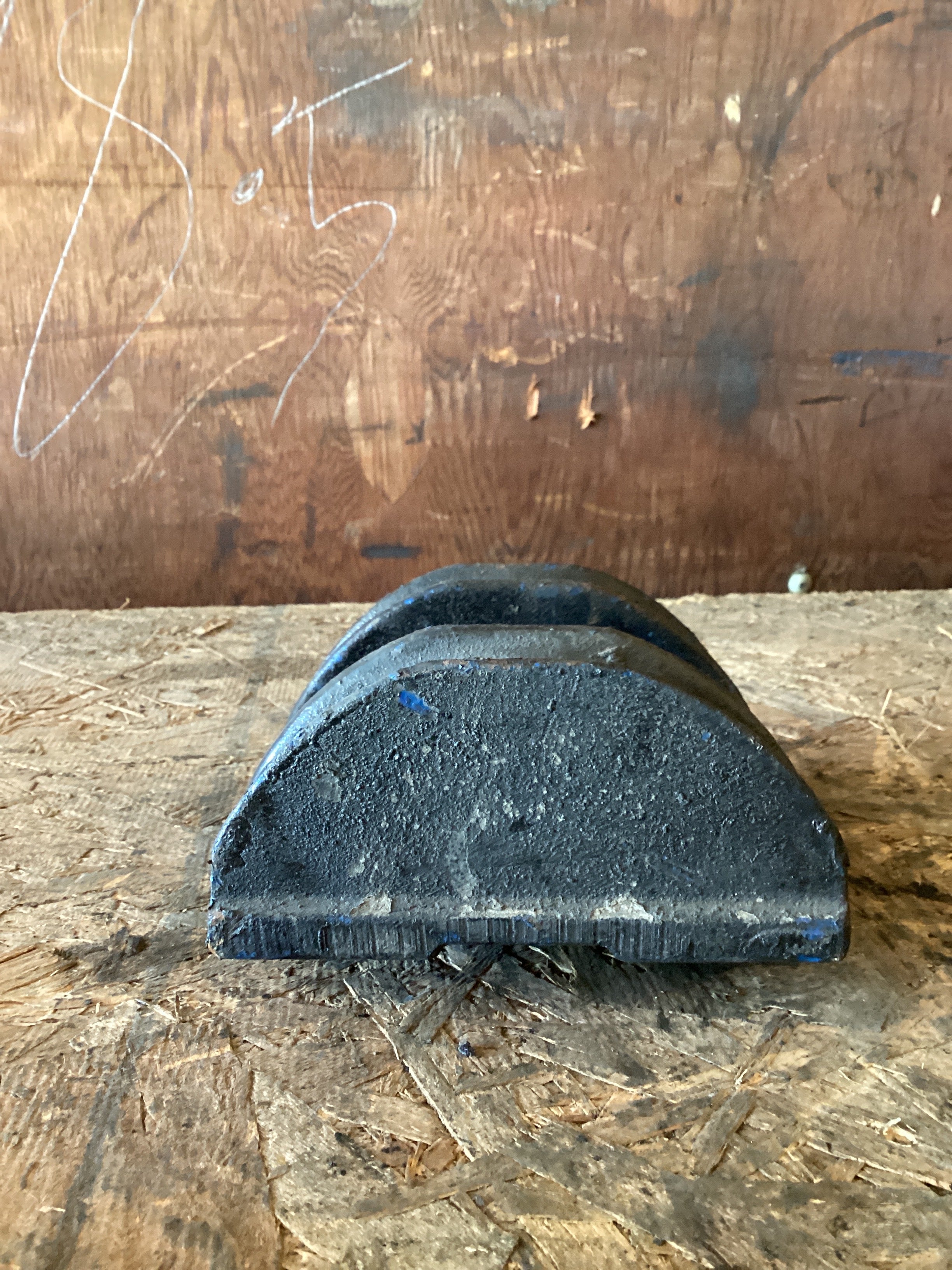 USED | REAR LEAF SPRING U BOLT UPPER AXLE PAD BRACKET INTERNATIONAL | SKU1,000