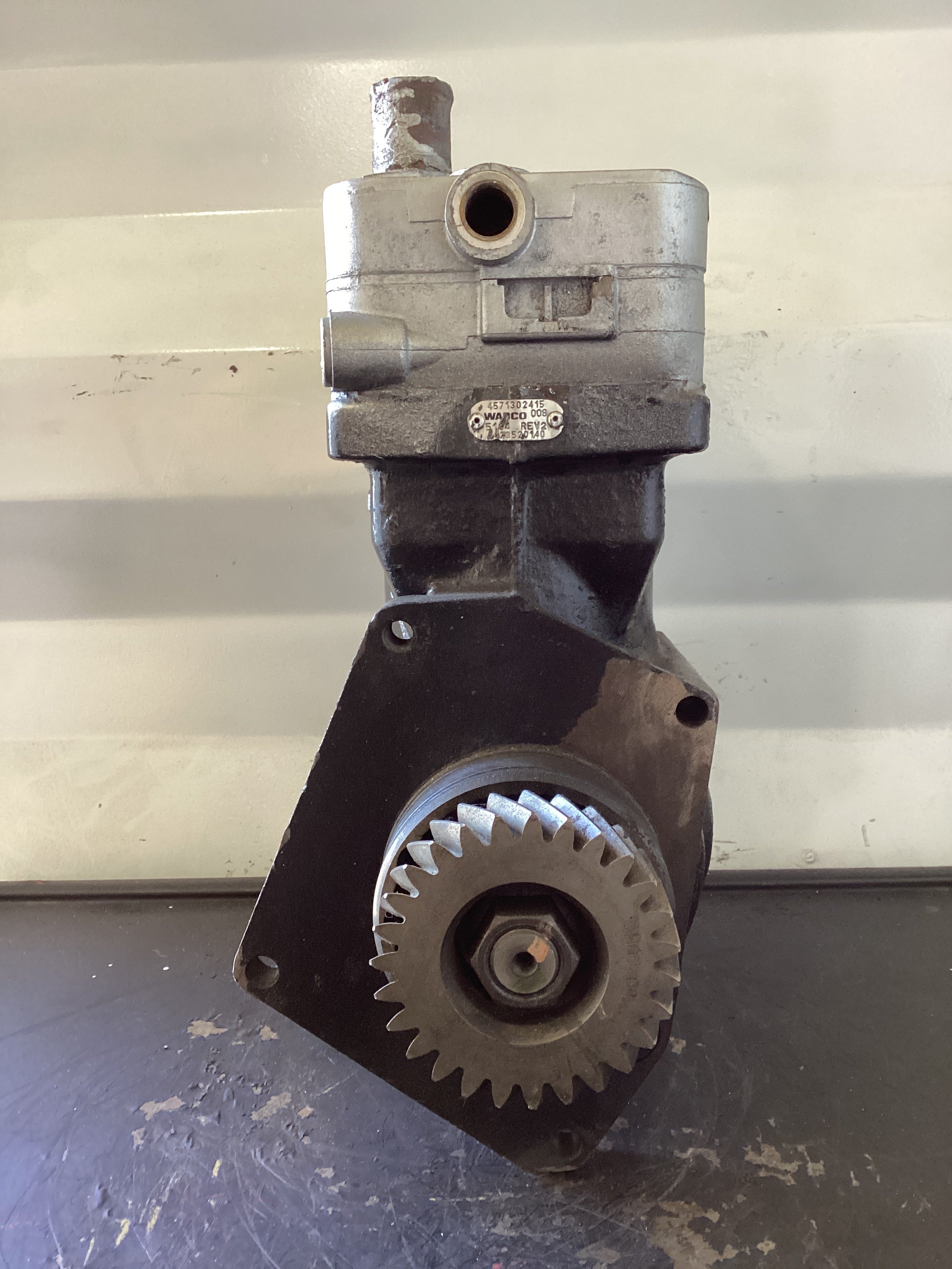 USED | AIR COMPRESSOR MERCEDEZ BENZ MBE4000 | SKU482