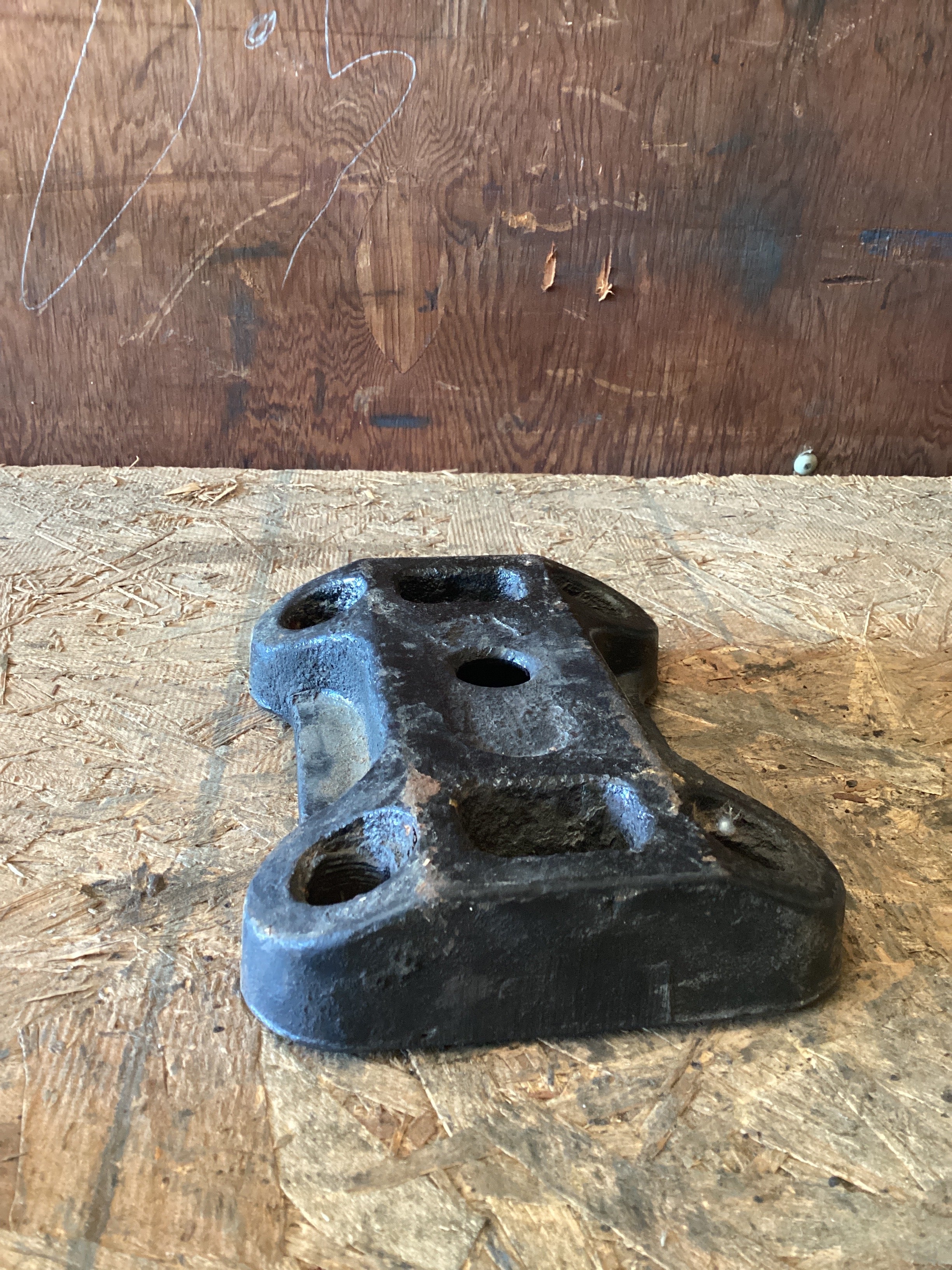 USED | REAR SUSPENSION LEAF SPRING U BOLT BRACKET FREIGHTLINER | SKU993