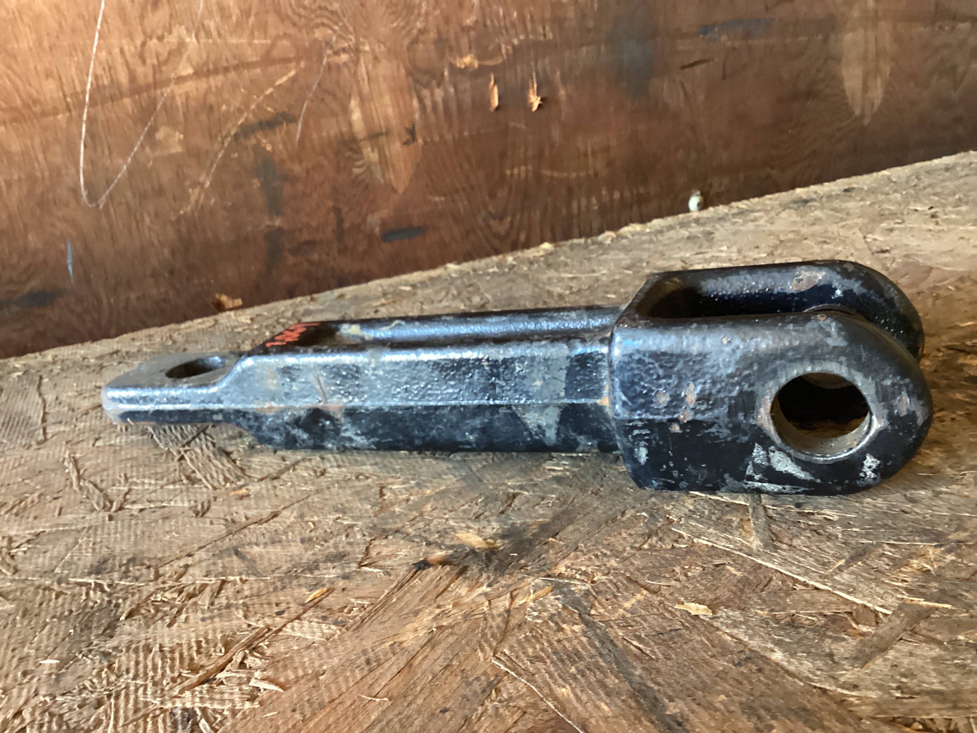 USED | FRONT TOW HOOK BRACKET KENWORTH | SKU1,069