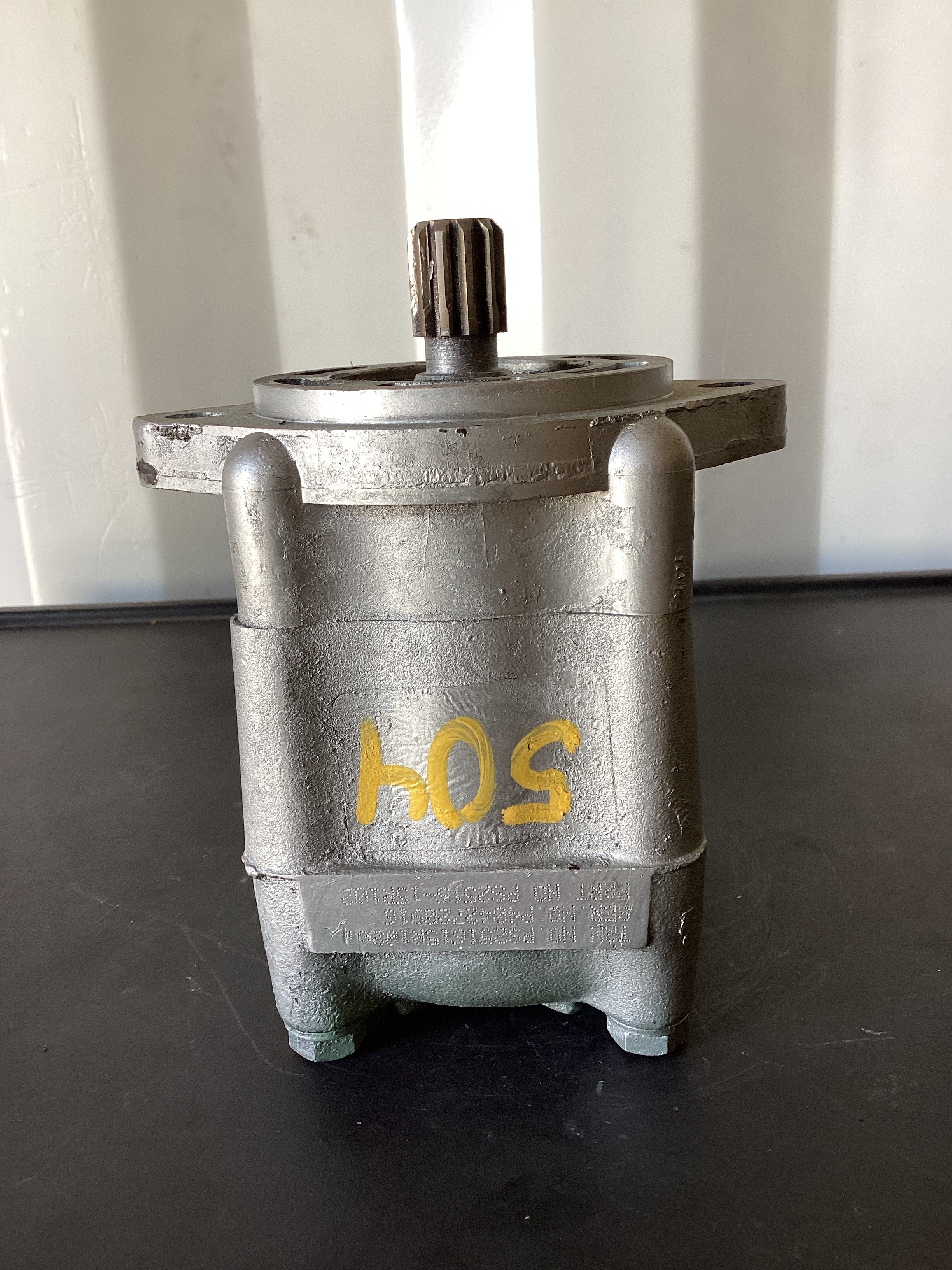 USED | POWER STEERING PUMP RHS | SKU504
