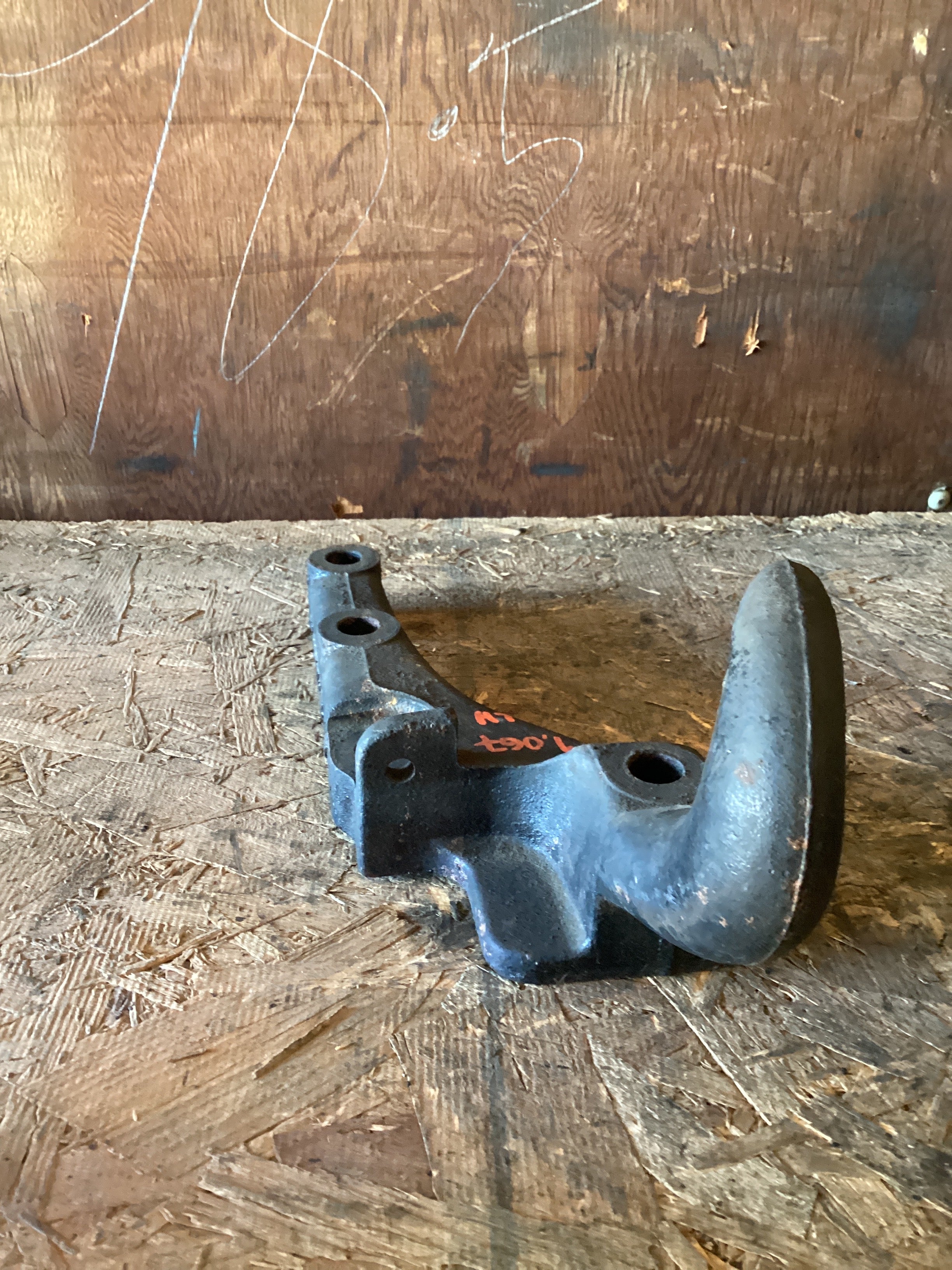 USED | FRONT TOW HOOK BRACKET FREIGHTLINER | SKU1,067