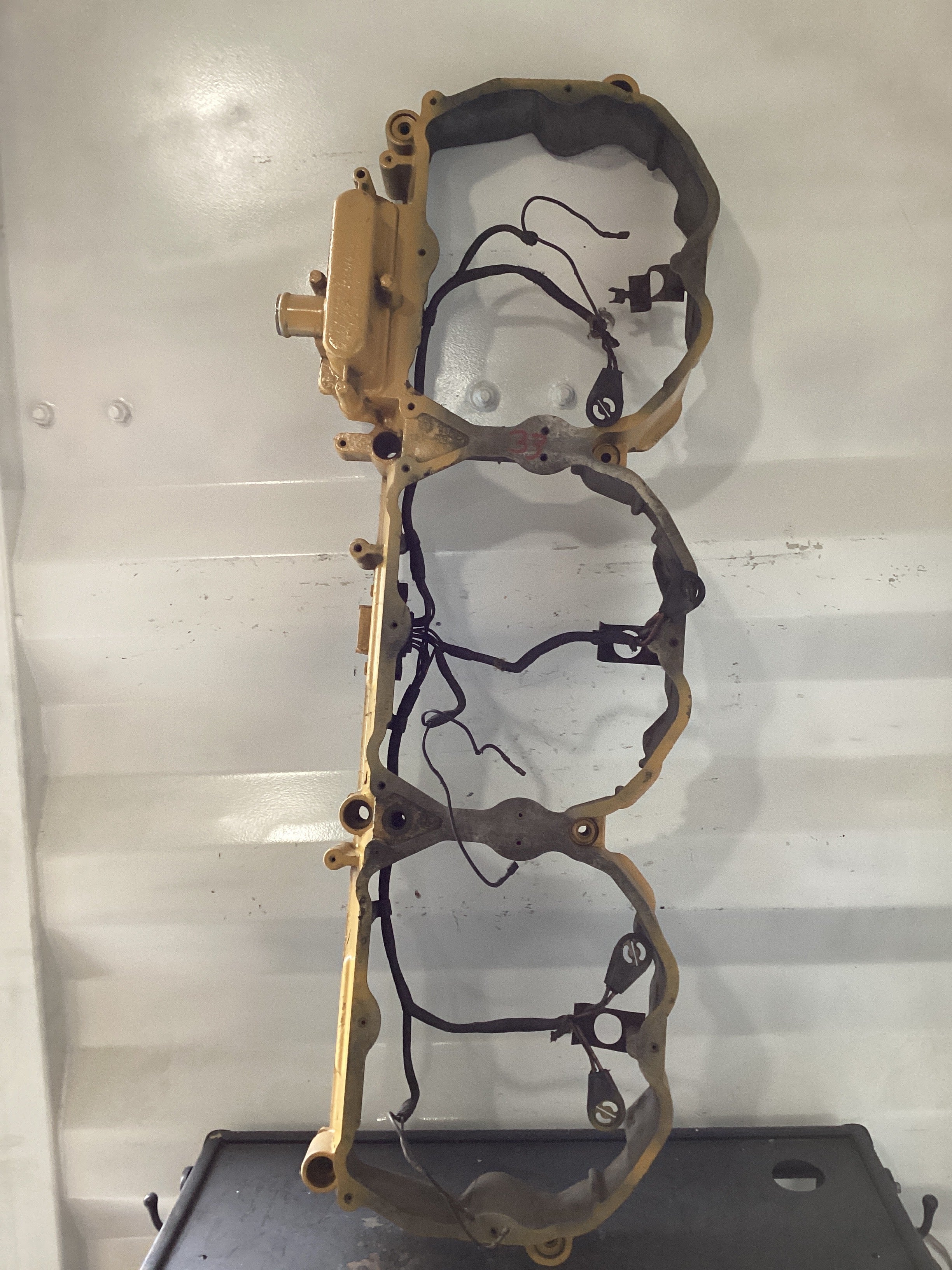 USED | ENGINE ROCKER COVER CAT C12 | SKU33