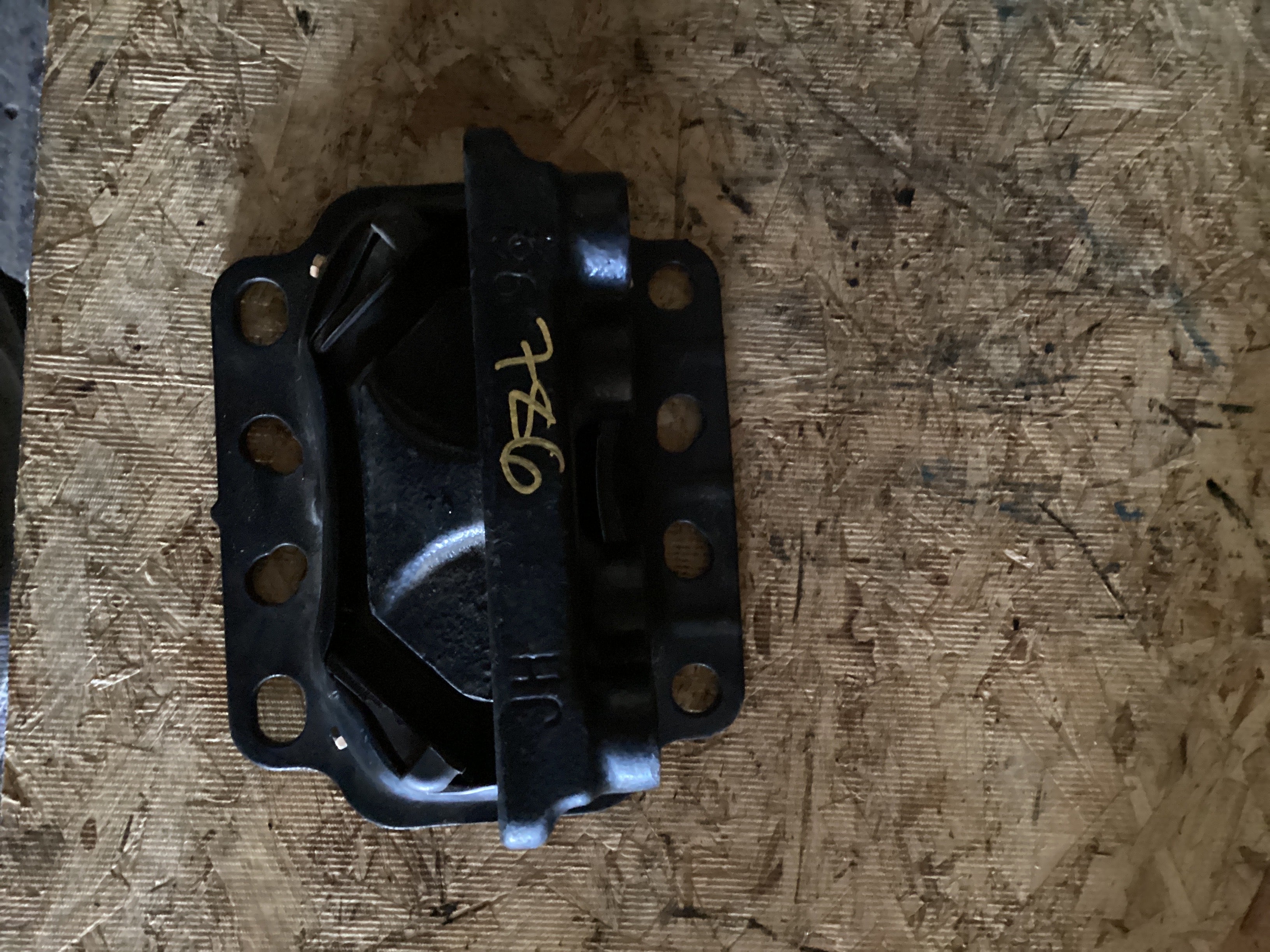 USED | REAR ENGINE MOTOR MOUNT ISX CUMMINS | SKU786