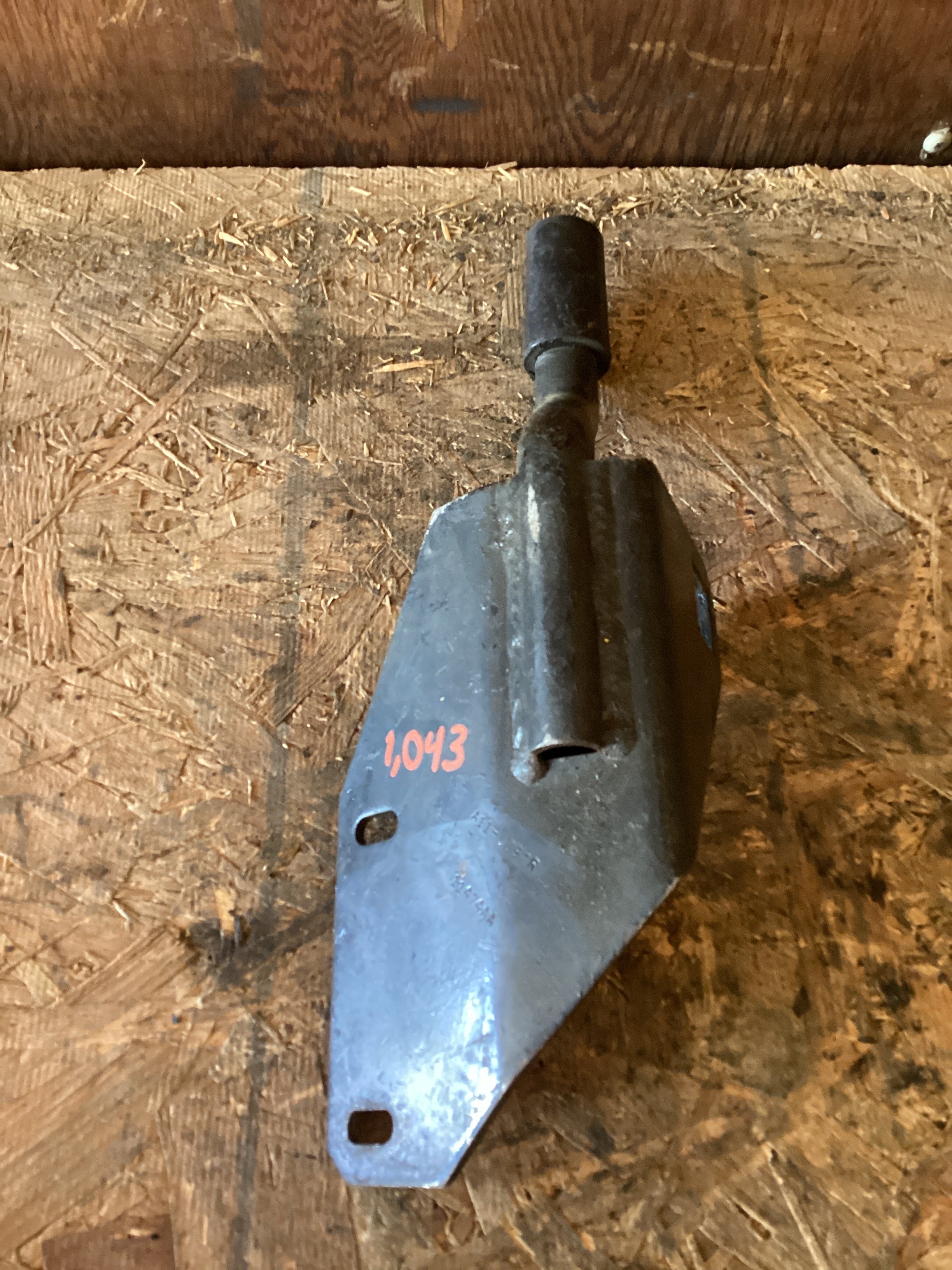 USED | FAIRING SUPPORT BRACKET KENWORTH | SKU1,043
