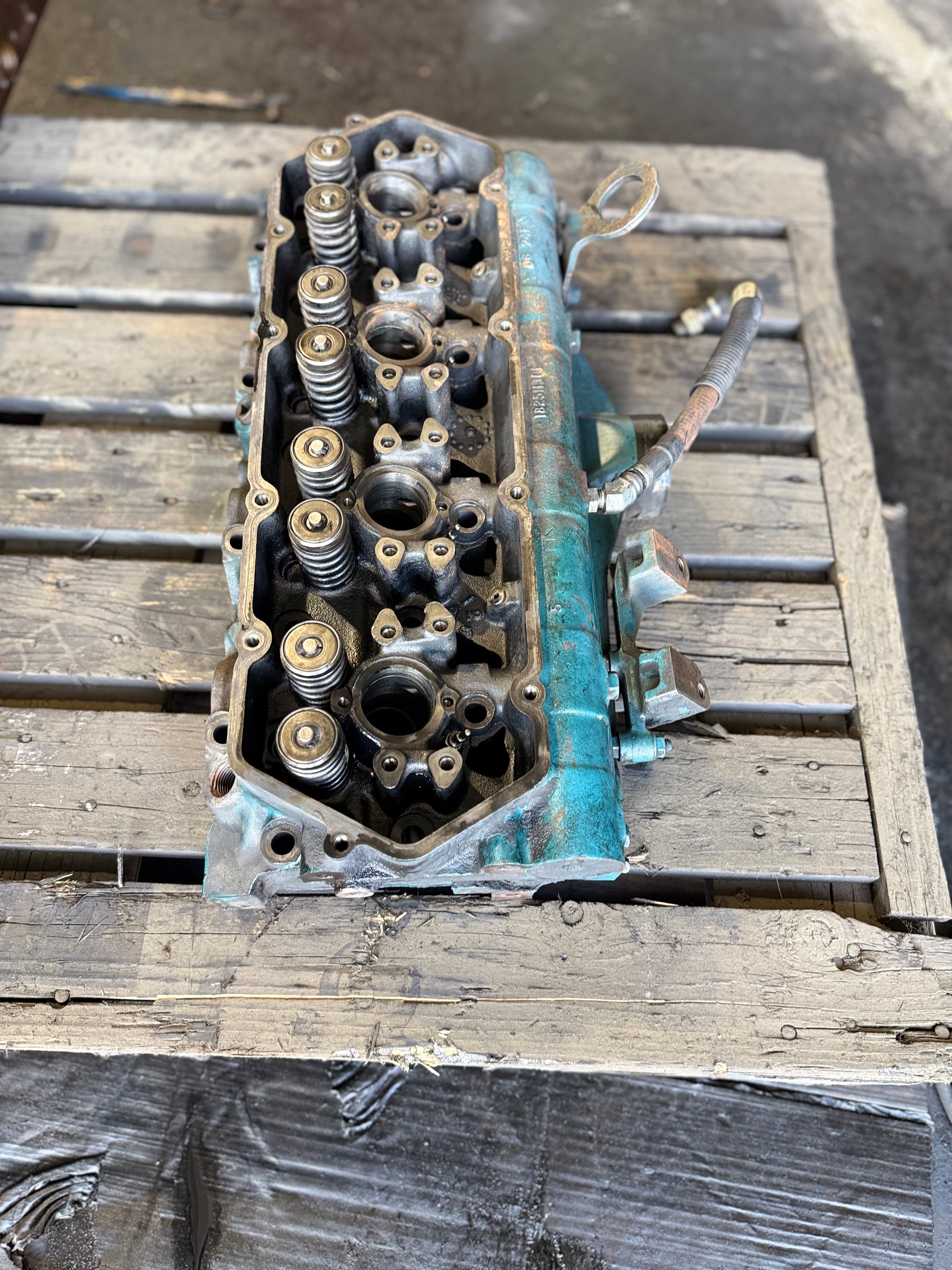 USED | ENGINE CYLINDER HEAD 2000 INTERNATIONAL NAVISTAR 7.3 T444E | SKU1,240