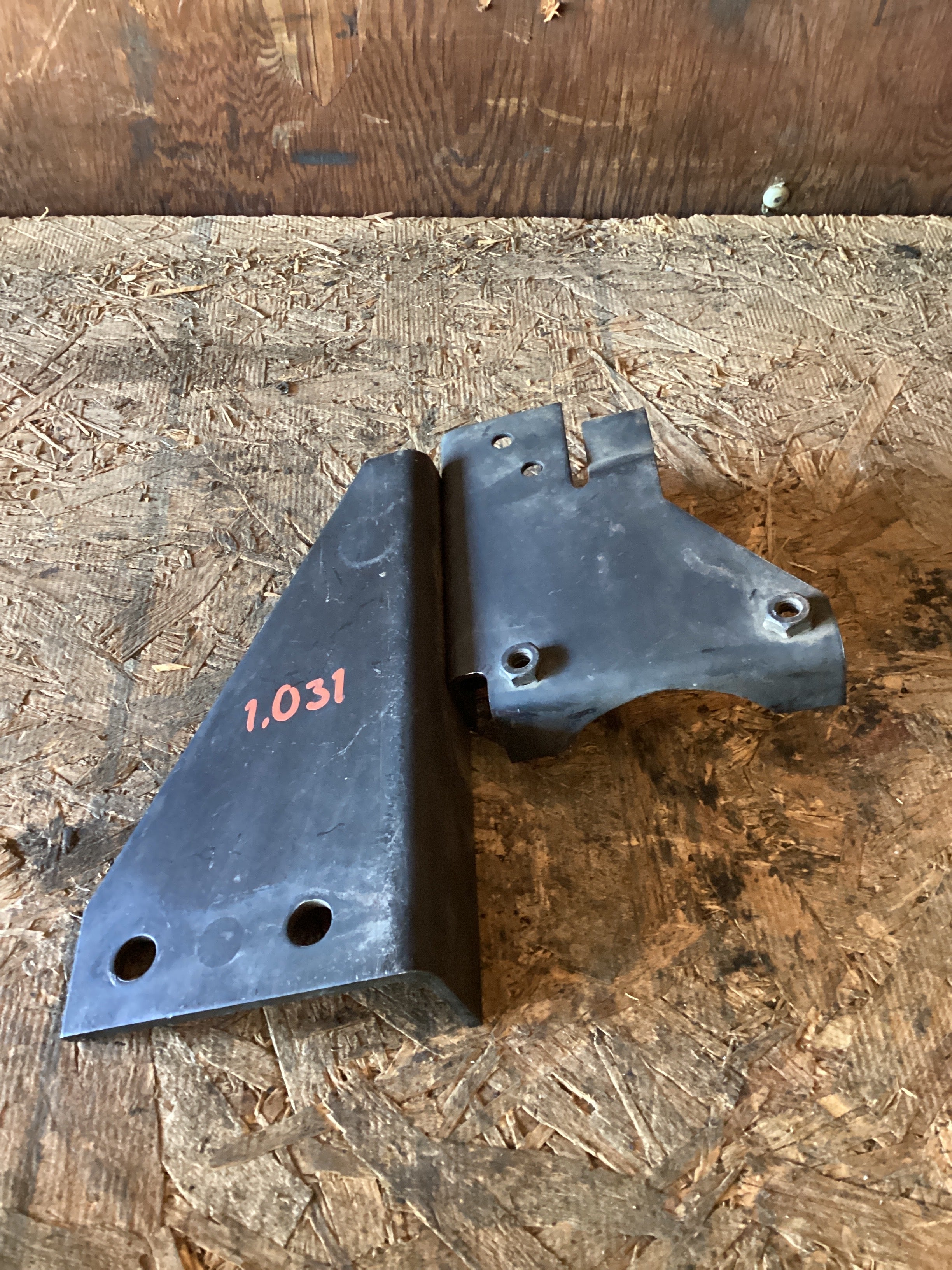 USED | BUMPER BRACKET | SKU1,031