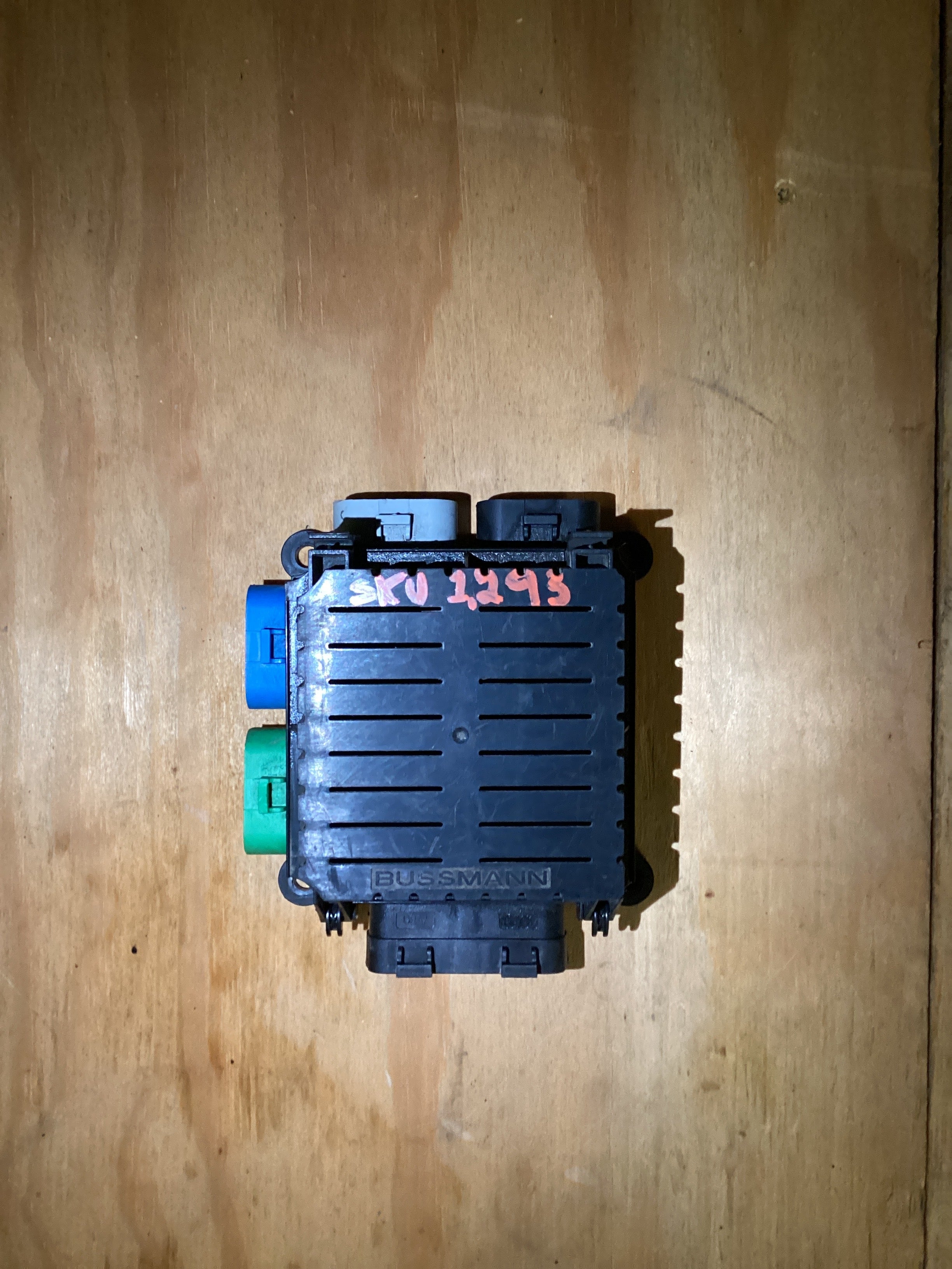 USED | FUSE BOX POWER DISTRIBUTION MODULE FREIGHTLINER | SKU1,293