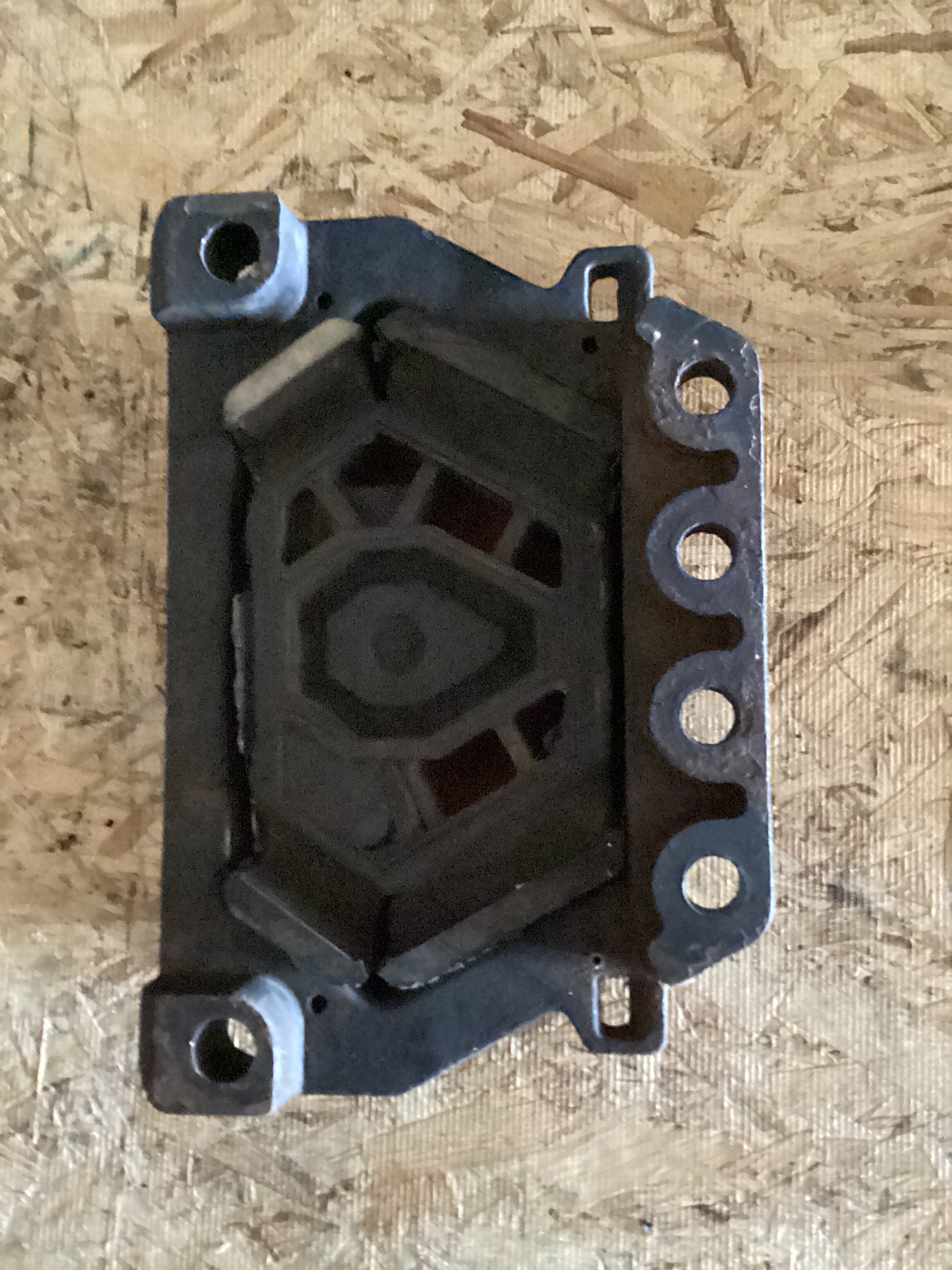 USED | REAR MOTOR MOUNT CUMMINS | SKU785