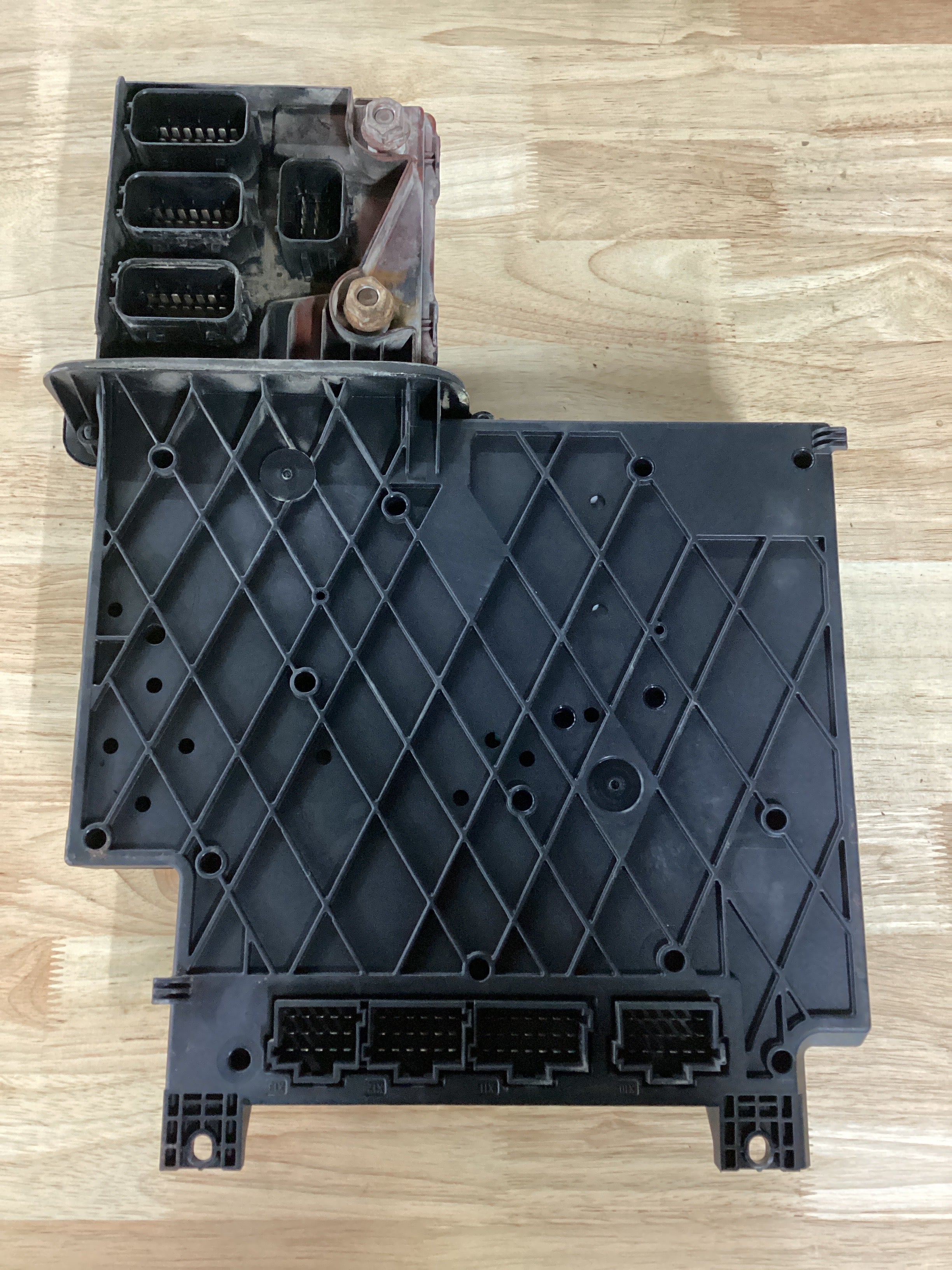 USED | SAM CABING ECU CONTROL MODULE CASCADIA | SKU1,057