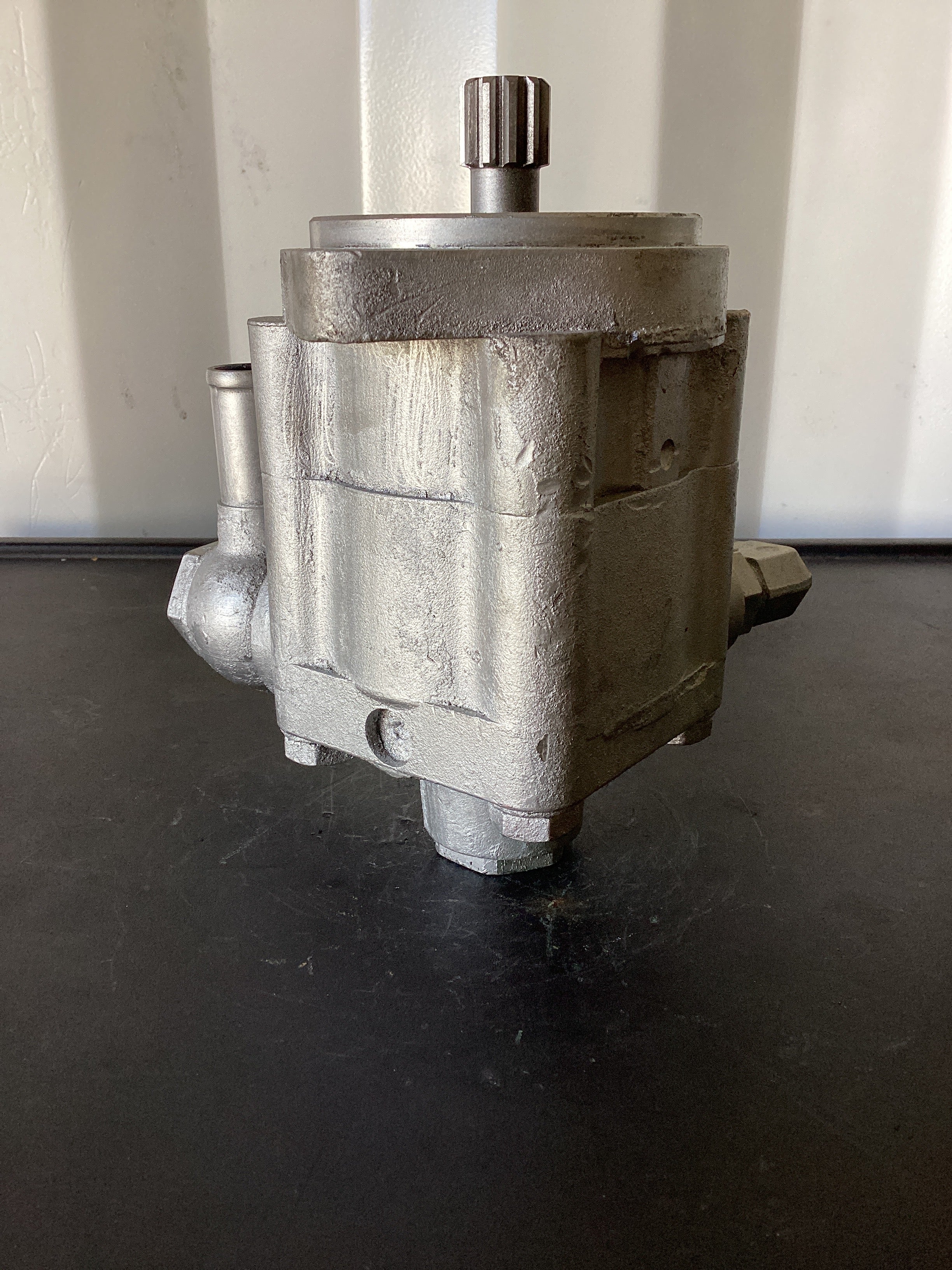 USED | POWER STEERING PUMP VOLVO | SKU501