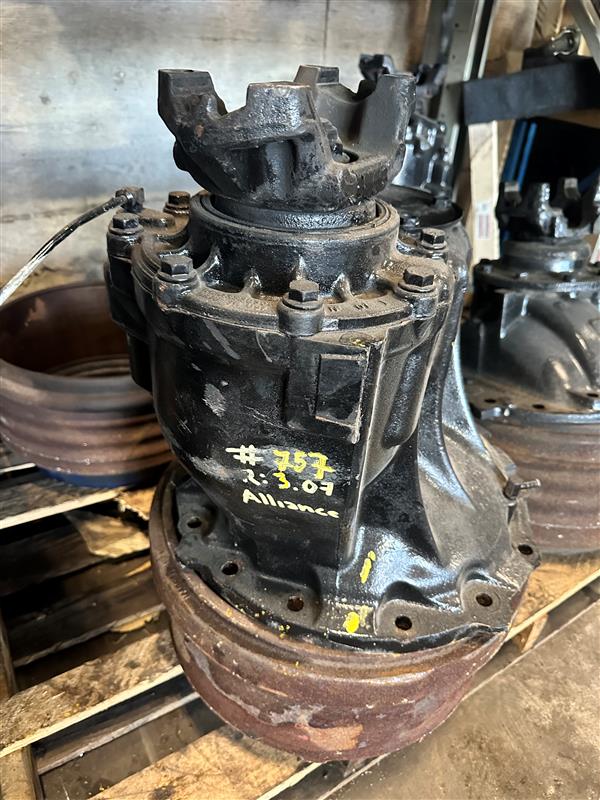 USED | 3.07 DIFFERENTIAL REART/FRONT ALLIANCE | SKU757