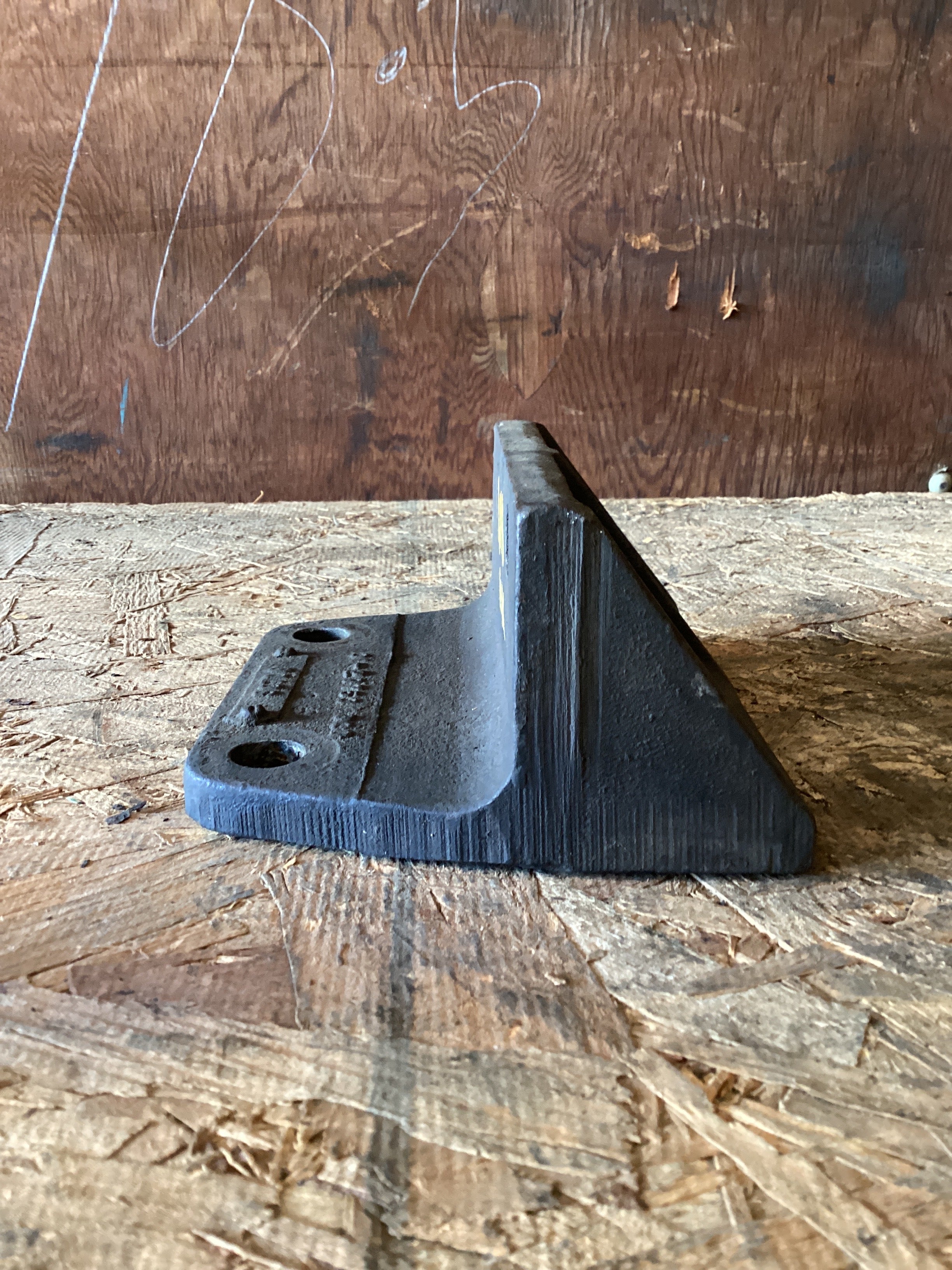 USED | REAR ENGINE MOTOR MOUNT DETROIT | SKU1,018