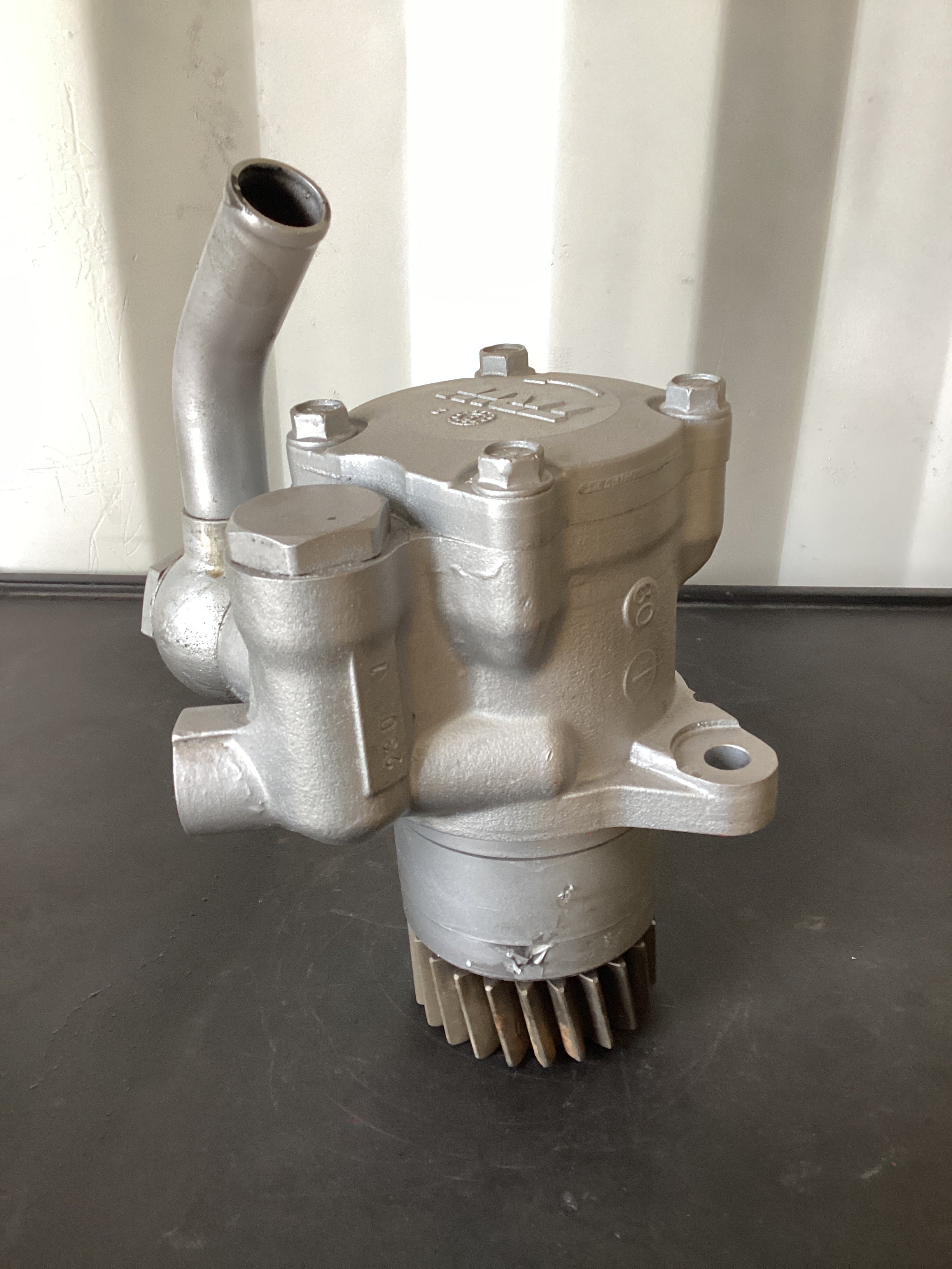 USED | POWER STEERING PUMP VOLVO RHS | SKU535