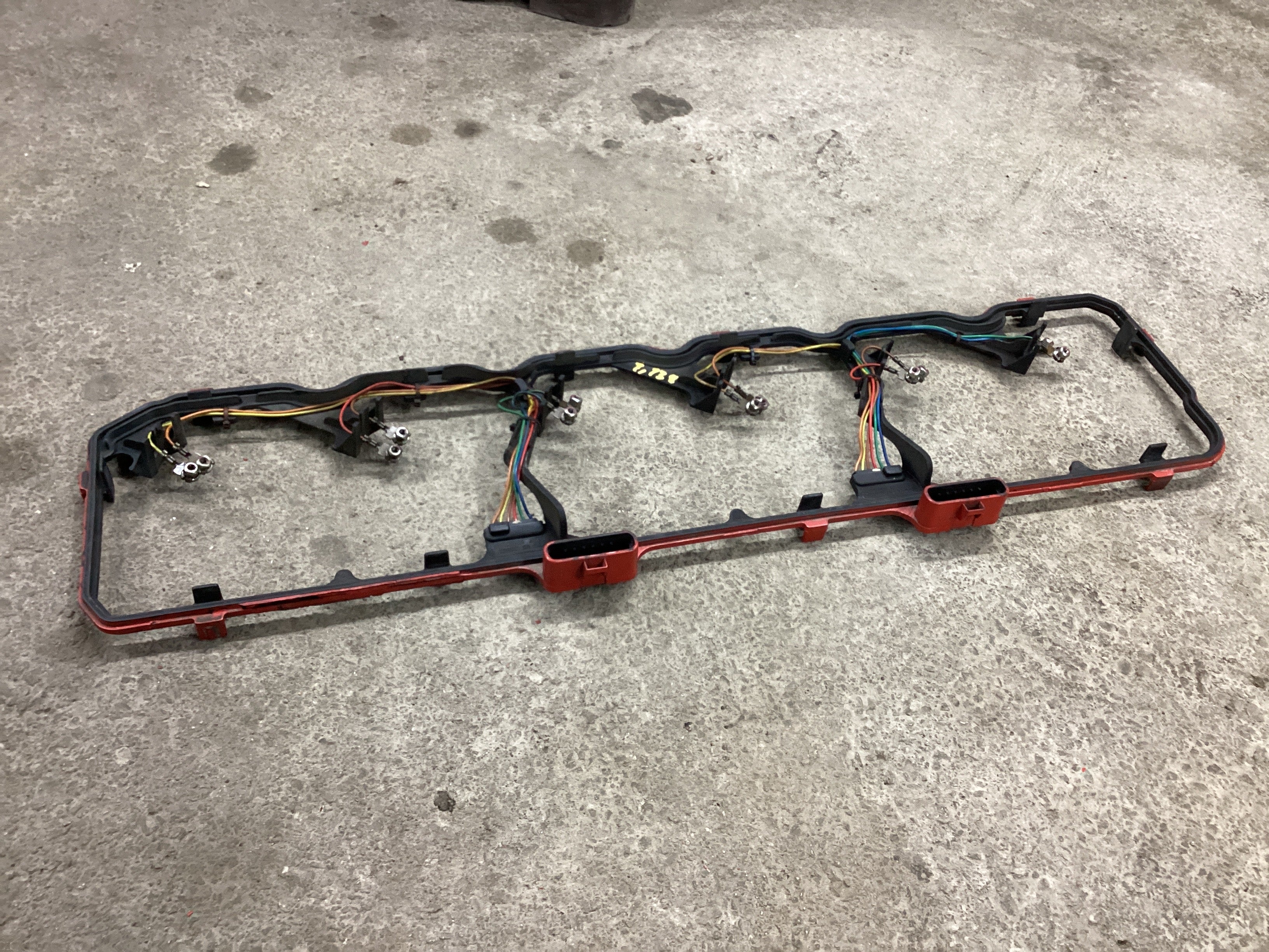 USED | VALVE COVER GASKET WITH INJECTOR HARNESS CUMMINS ISB 2012 | SKU1,139