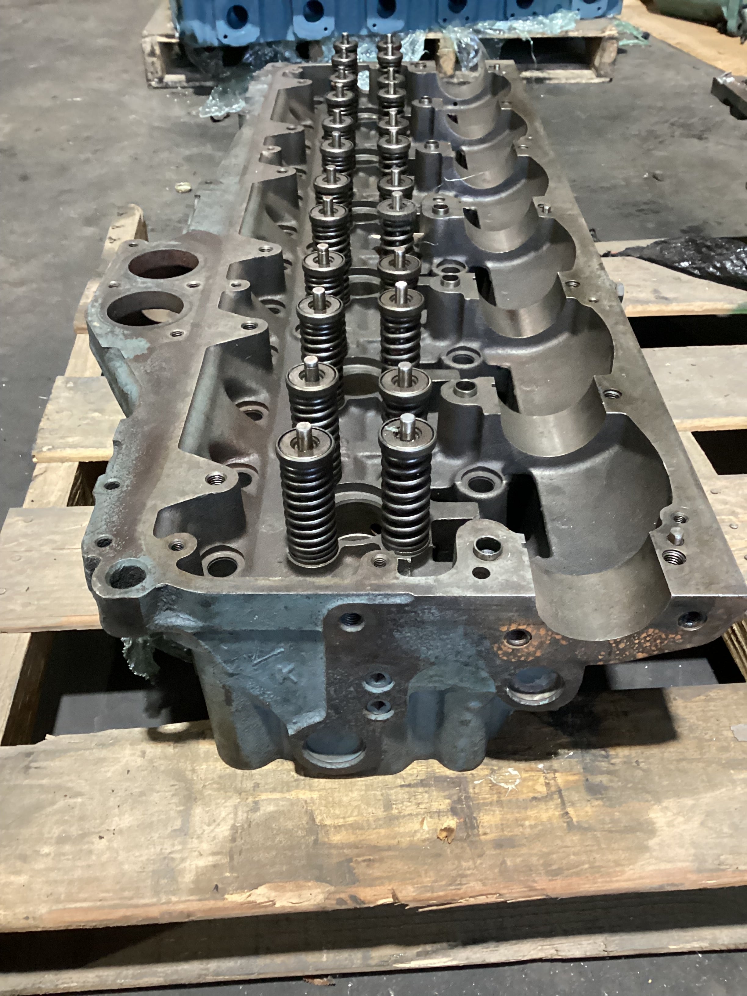 USED | ENGINE CYLINDER HEAD DETROIT 14 LITERS , NEEDS TO BE REBUILT BEFORE INSTALL IT | SKU1,230